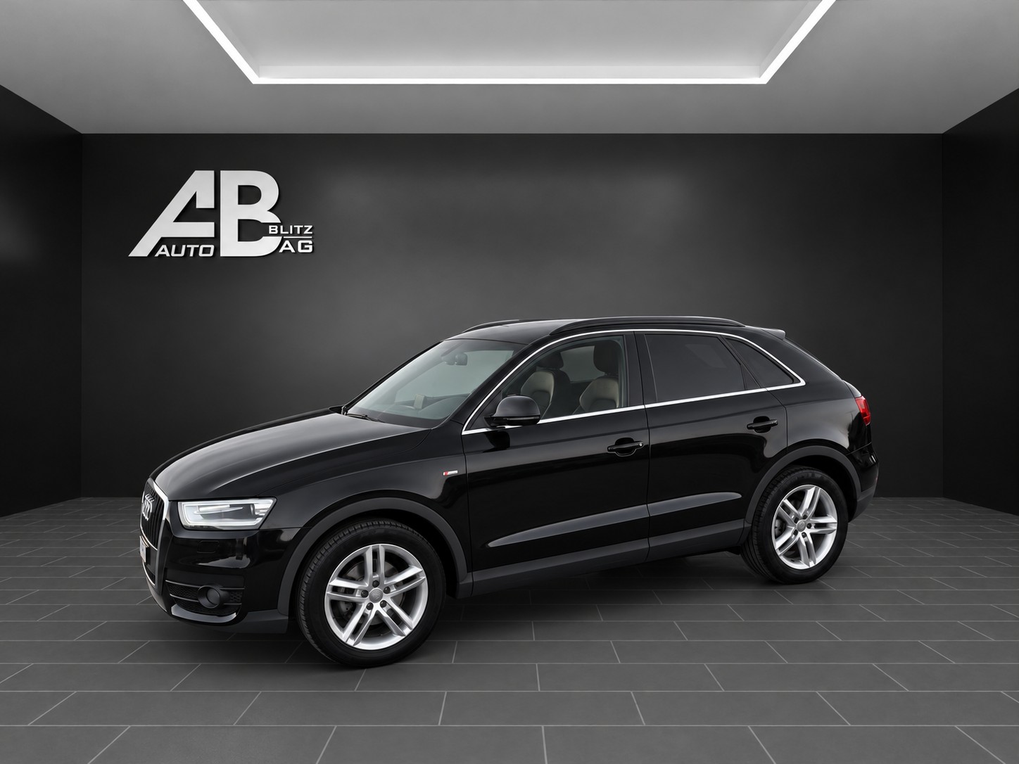 AUDI Q3 2.0 TDI S-Line quattro S-tronic mit 177 PS-image-1