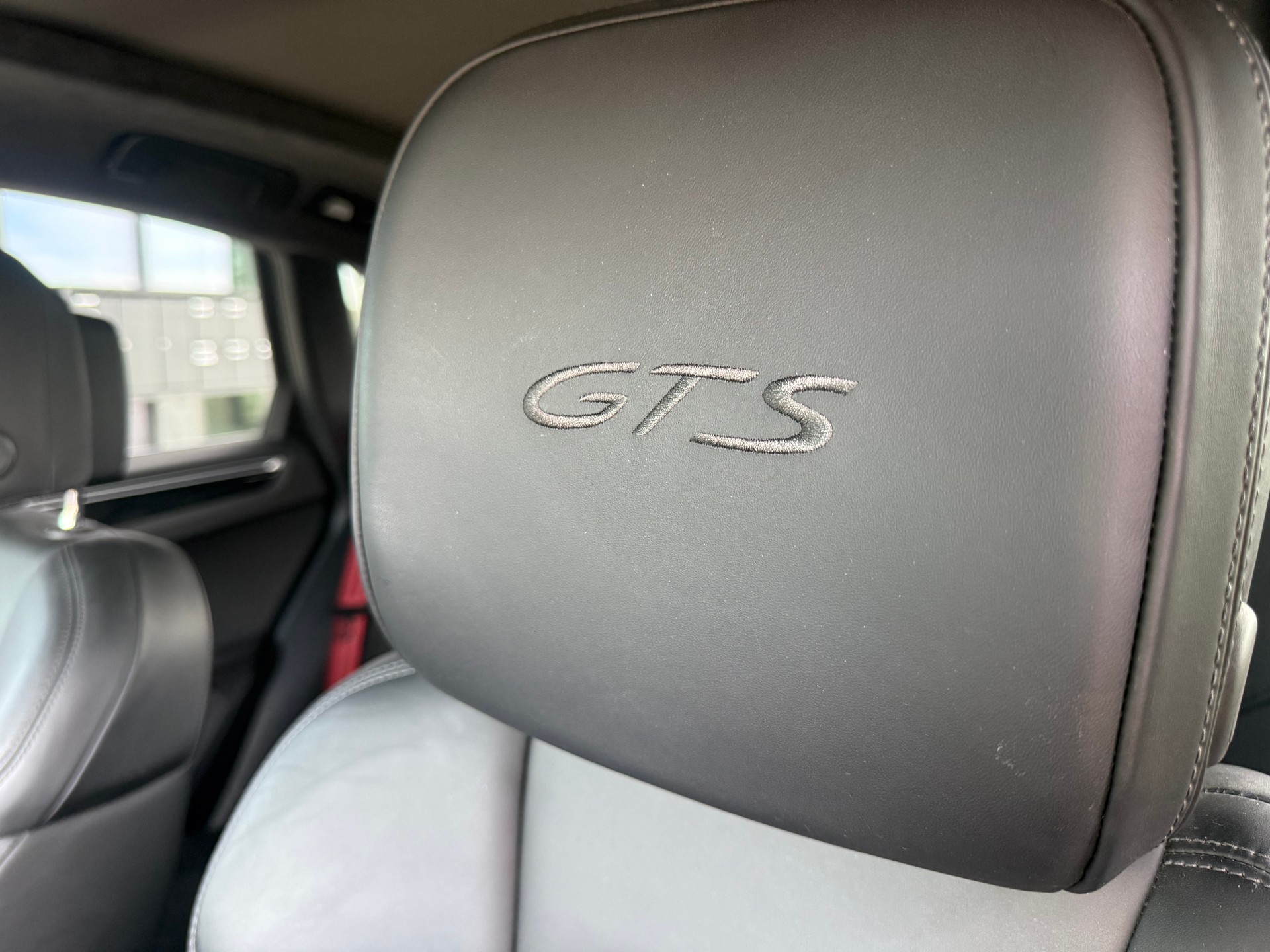 PORSCHE Macan GTS PDK-image-7