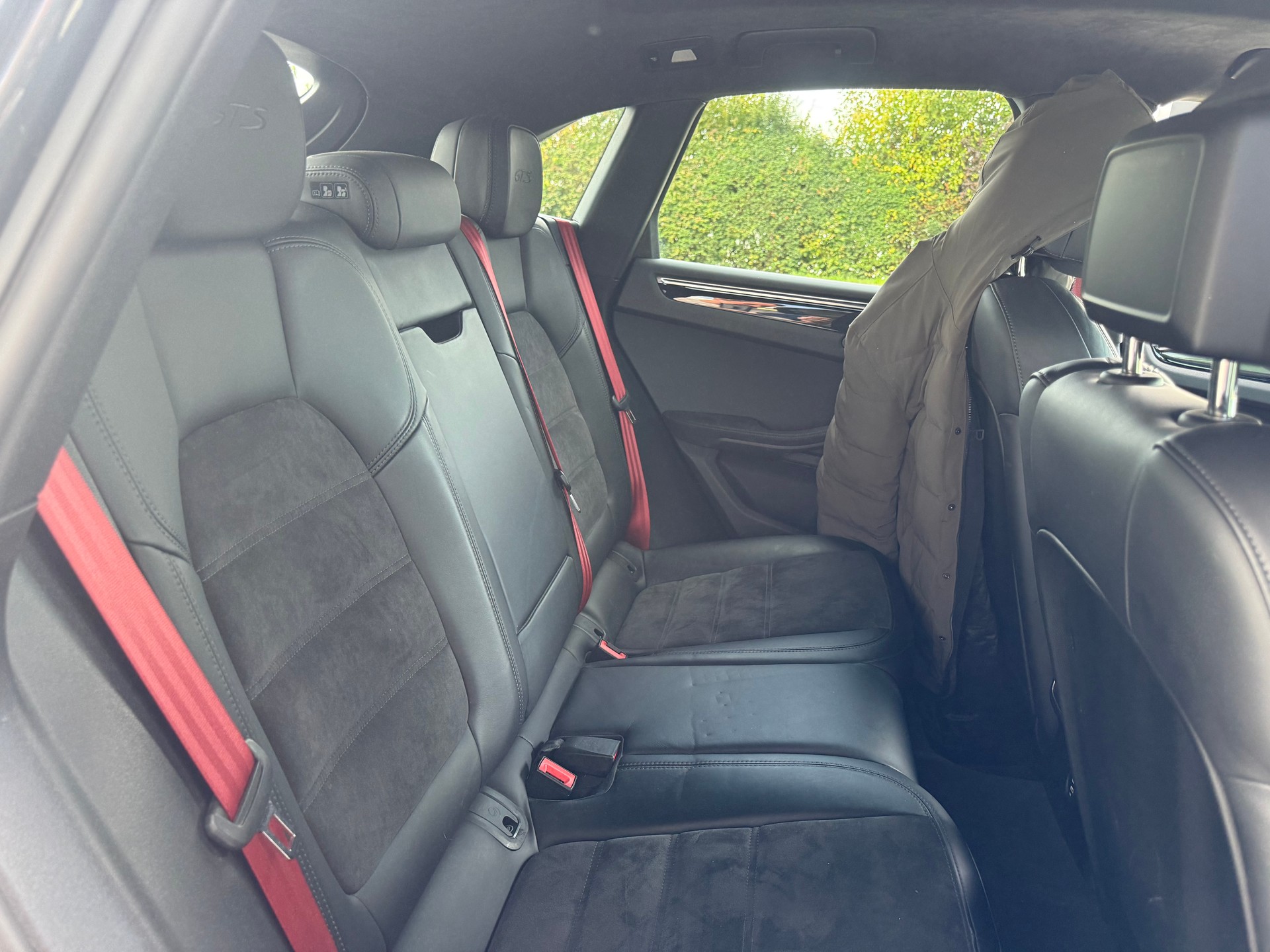 PORSCHE Macan GTS PDK-image-5