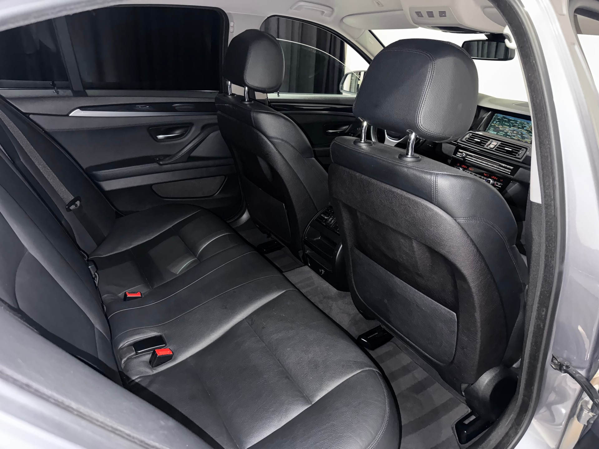 BMW 520d xDrive Luxury Line Steptronic | Facelift |-image-12