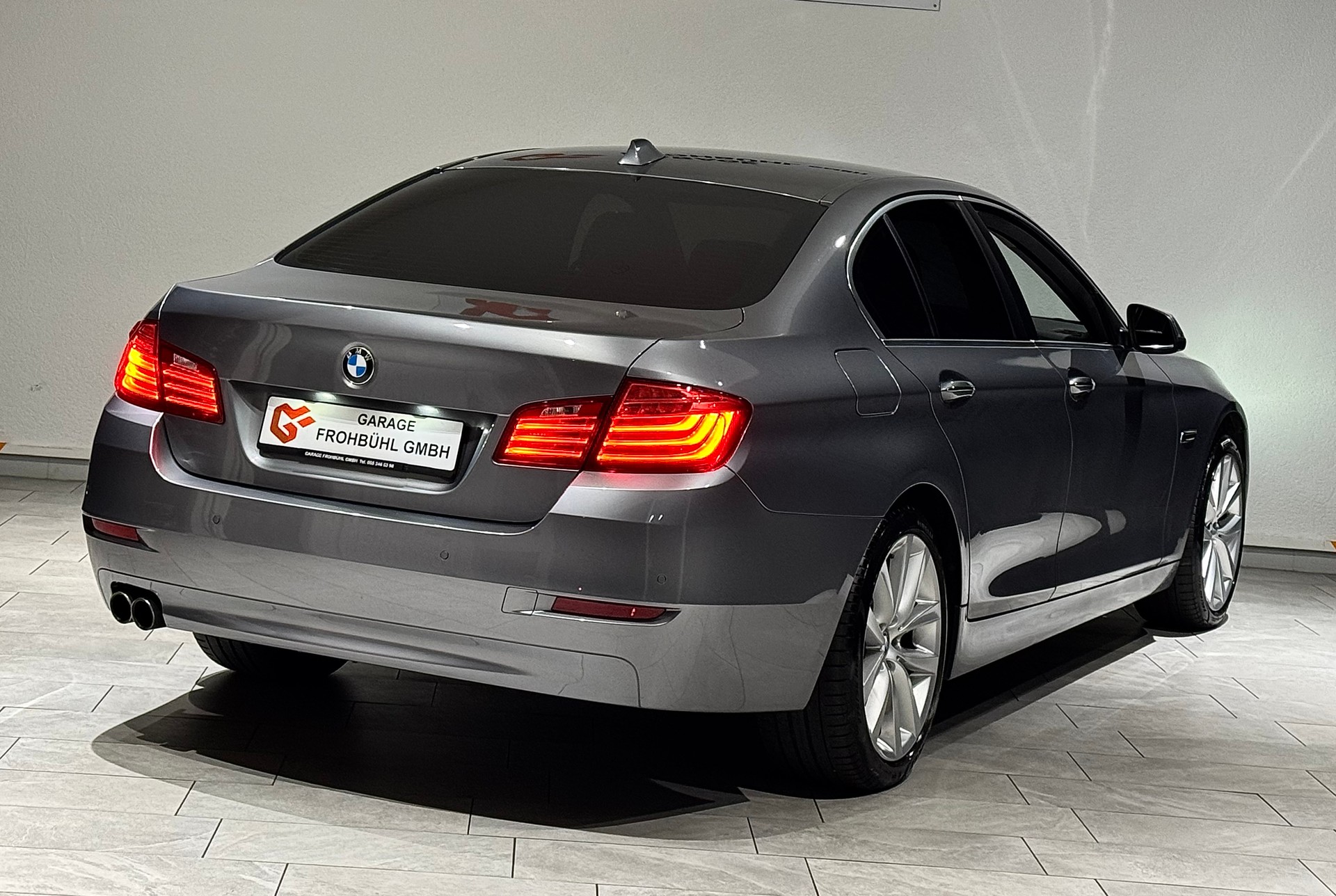 BMW 520d xDrive Luxury Line Steptronic | Facelift |-image-4