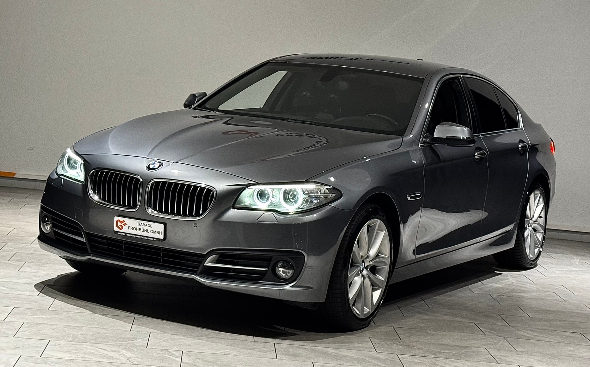 BMW 520d xDrive Luxury Line Steptronic | Facelift |-image-0