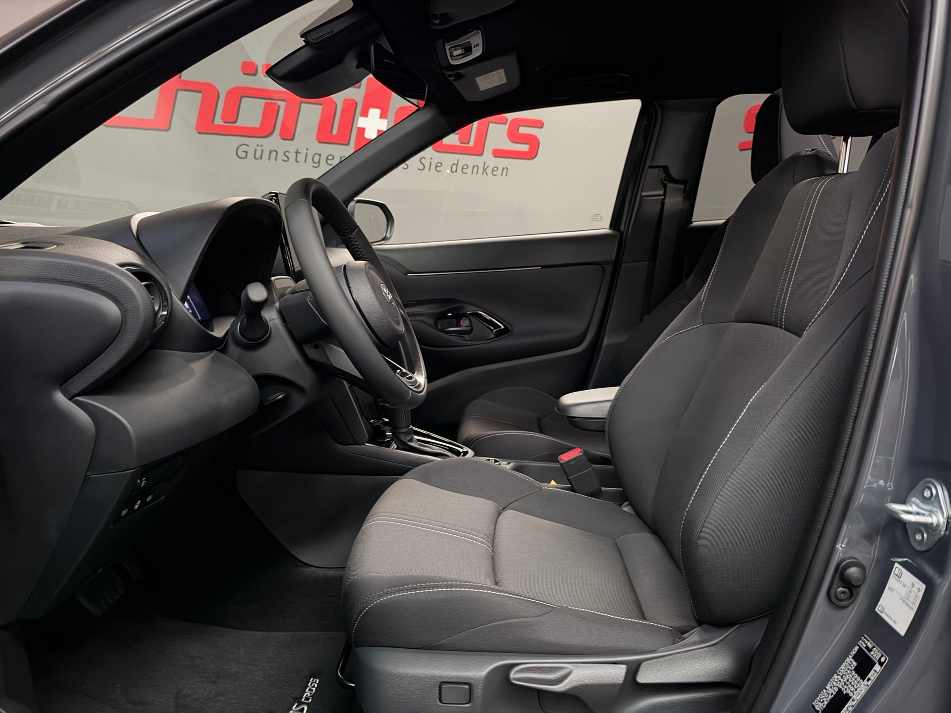 TOYOTA Yaris Cross 1.5 Trend AWDi e-CVT 130PS-image-11