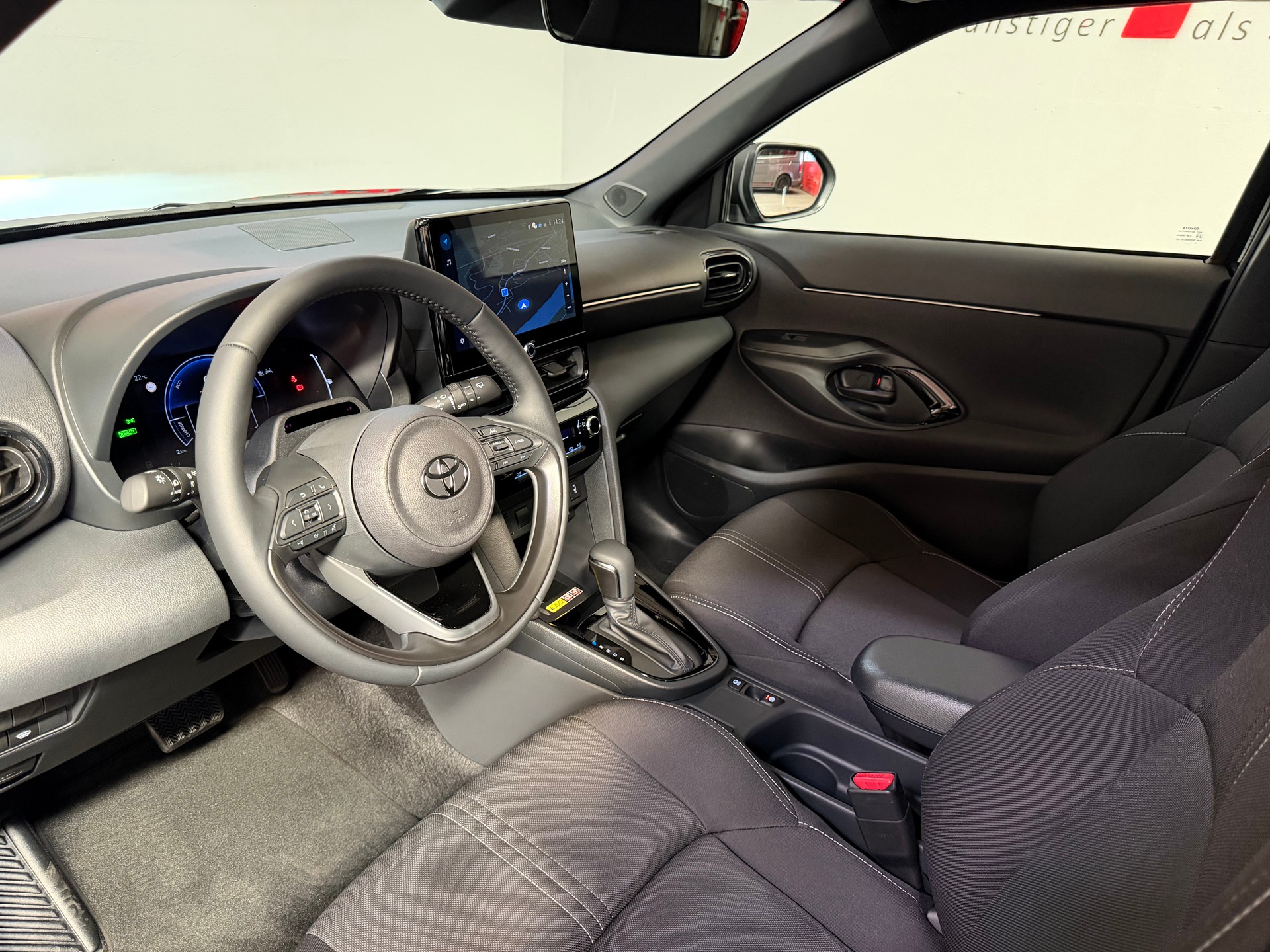 TOYOTA Yaris Cross 1.5 Trend AWDi e-CVT 130PS-image-14