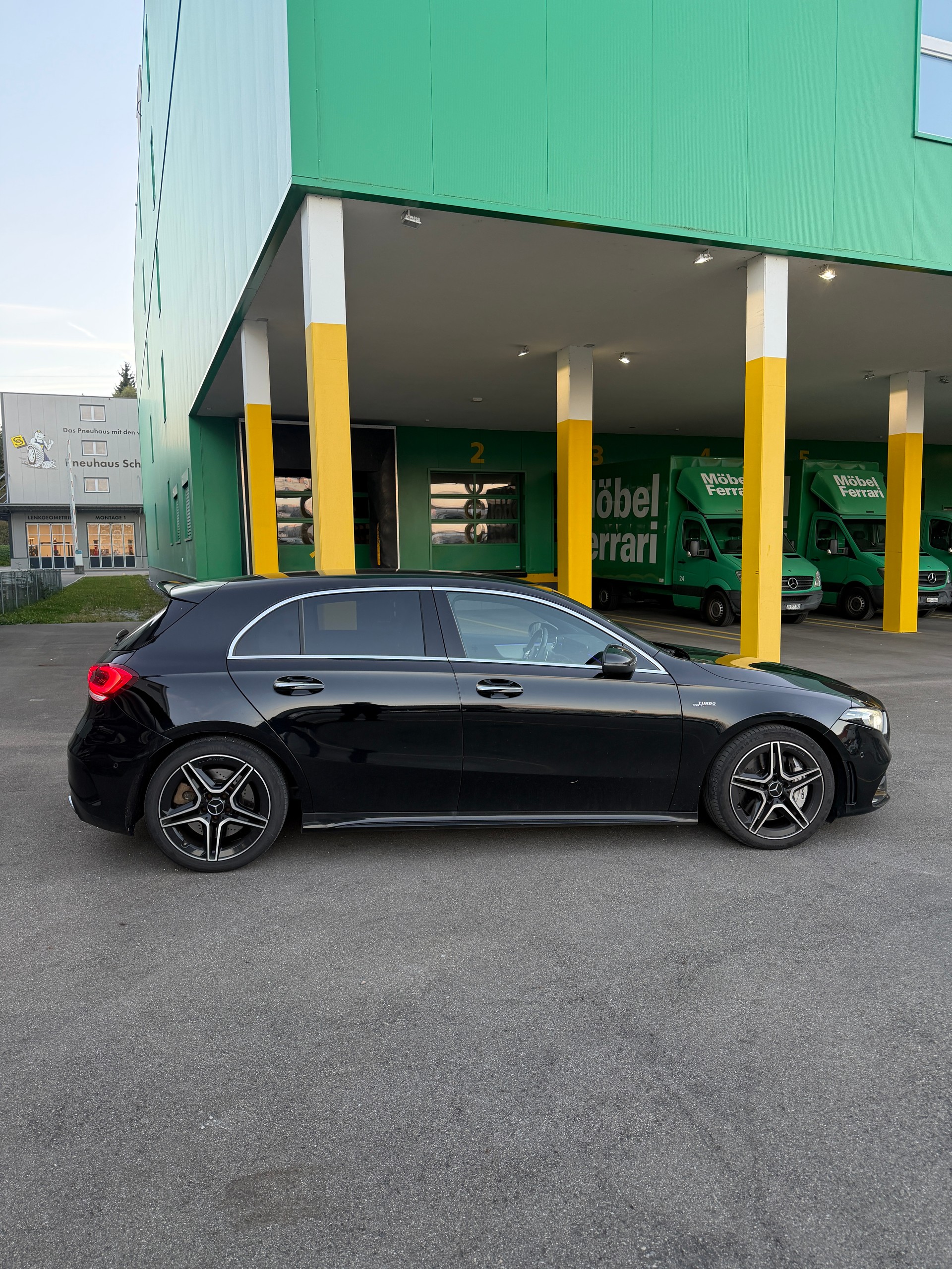 MERCEDES-BENZ A 35 AMG 4Matic Speedshift-image-7