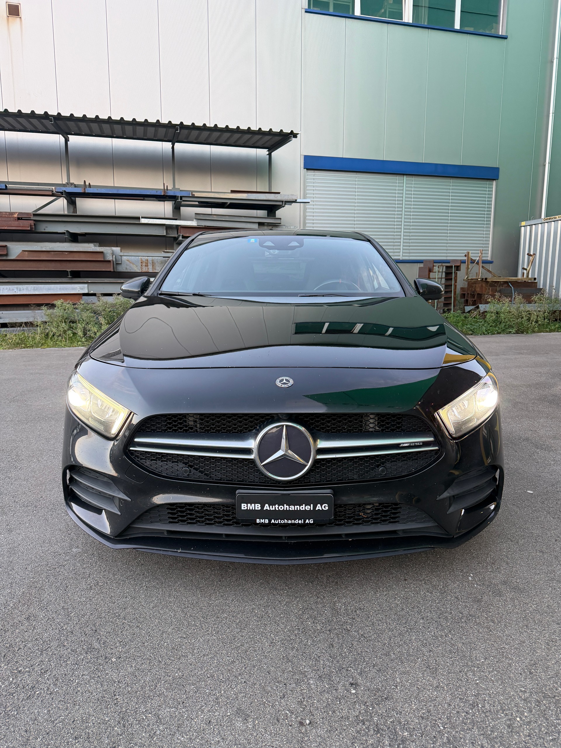 MERCEDES-BENZ A 35 AMG 4Matic Speedshift-image-1