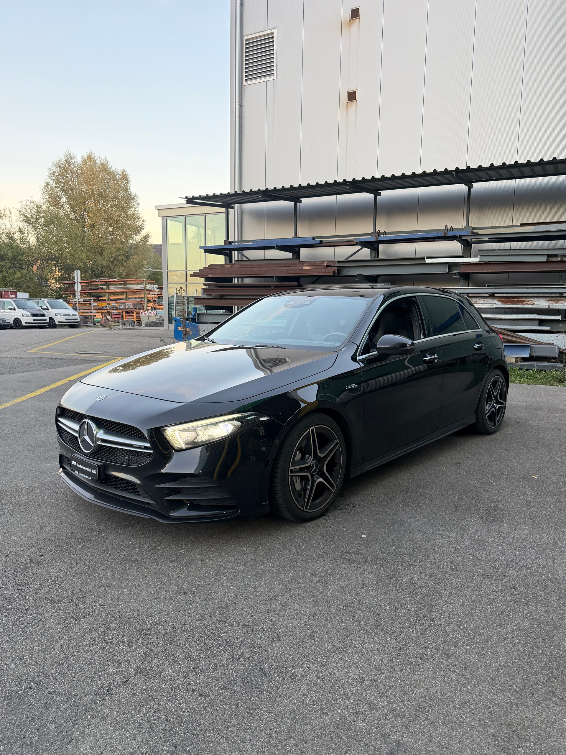 MERCEDES-BENZ A 35 AMG 4Matic Speedshift-image-2