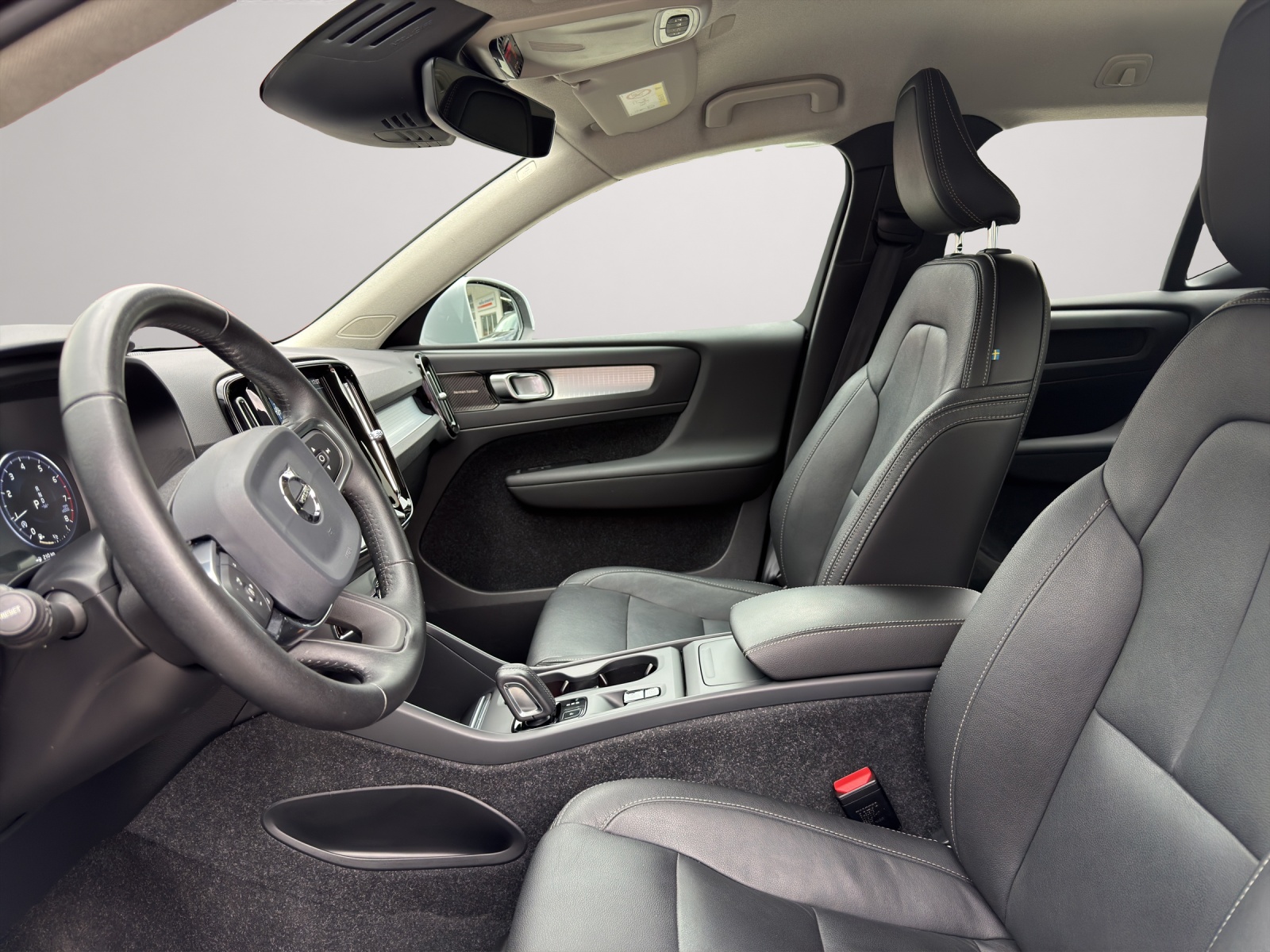 Image VOLVO XC40 XC40 2.0 T4 Momentum AWD