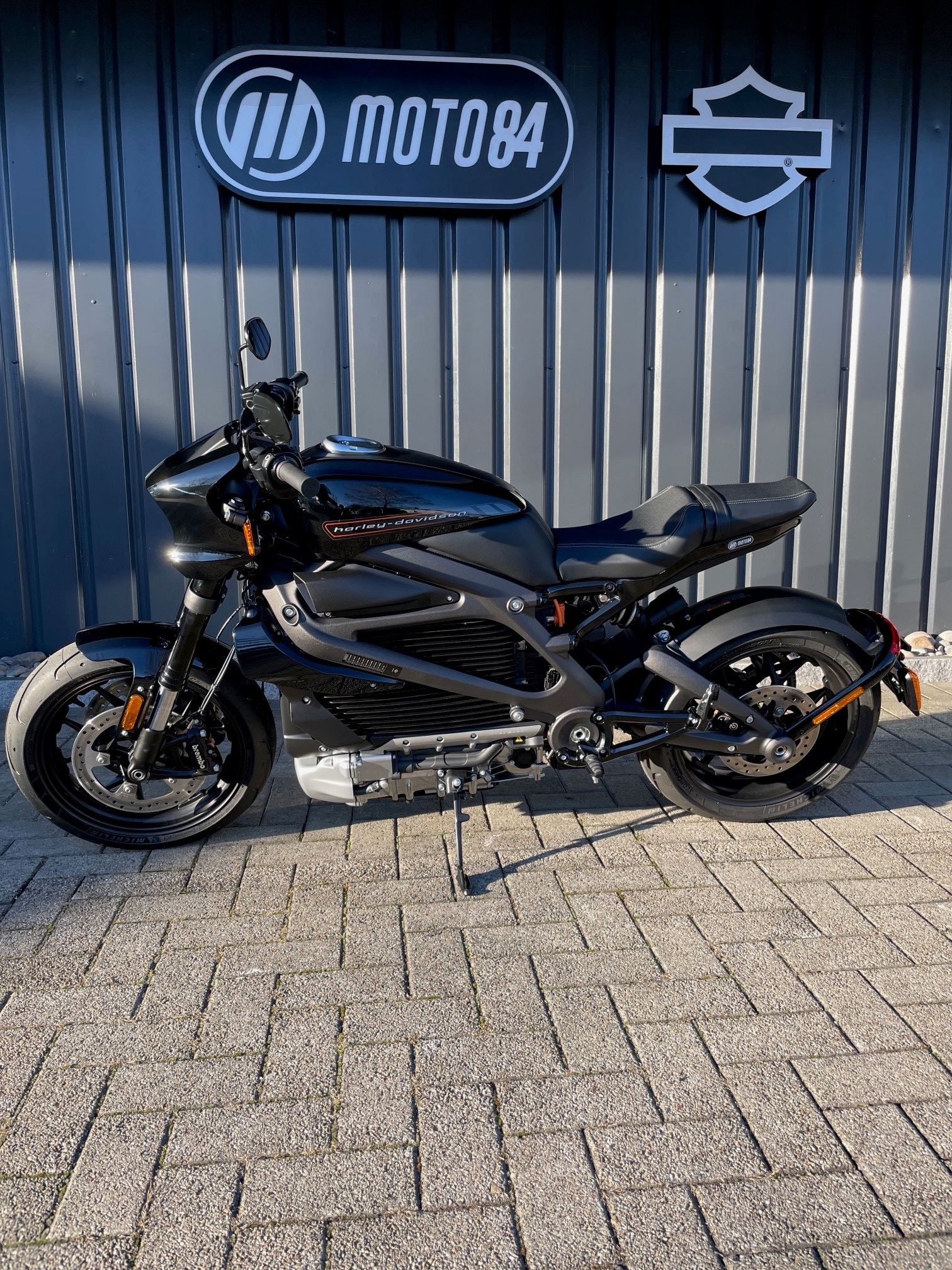 HARLEY-DAVIDSON Live Wire-showroom-element-3