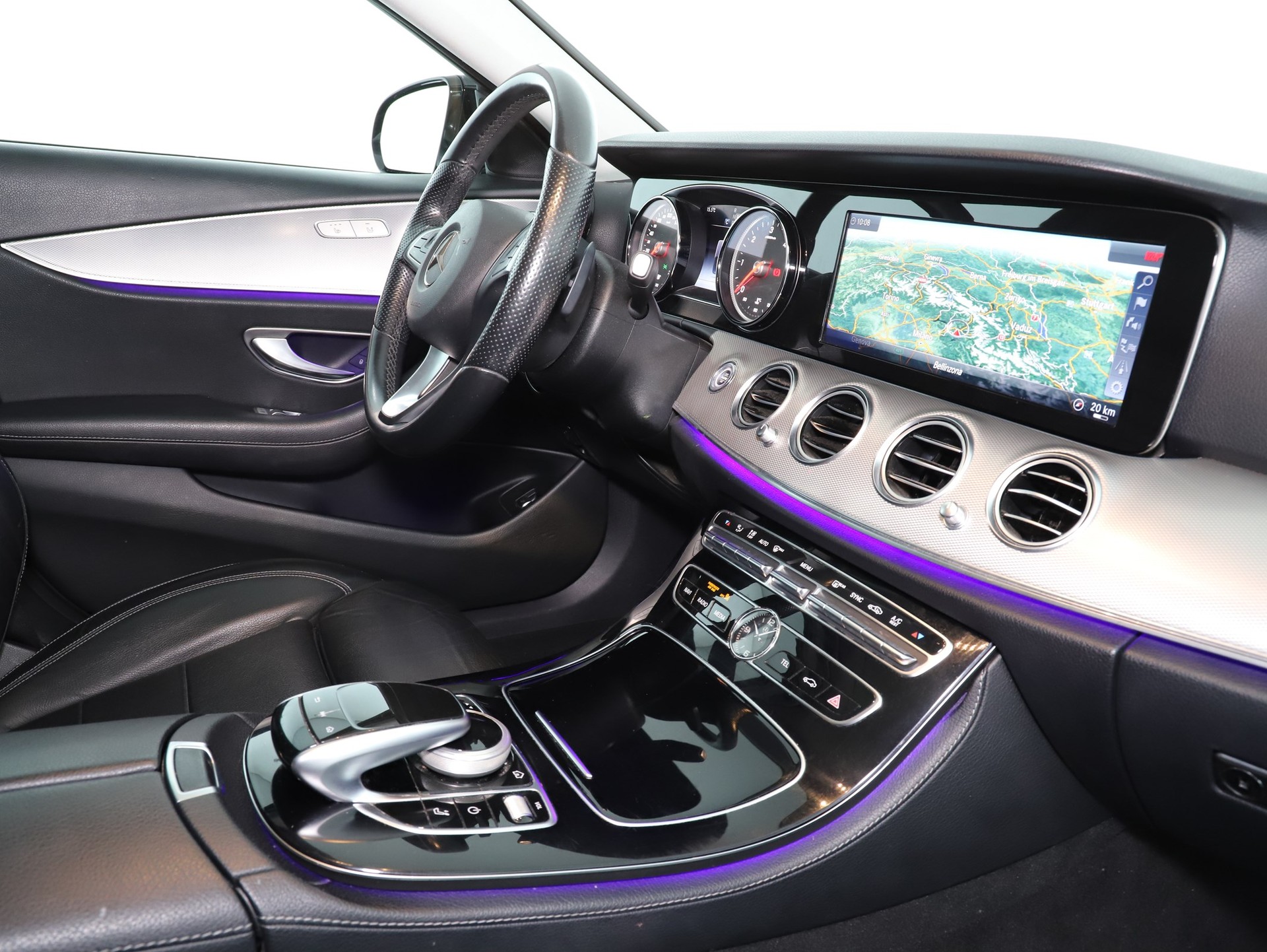 MERCEDES-BENZ E 220 d Avantgarde 4Matic-image-10