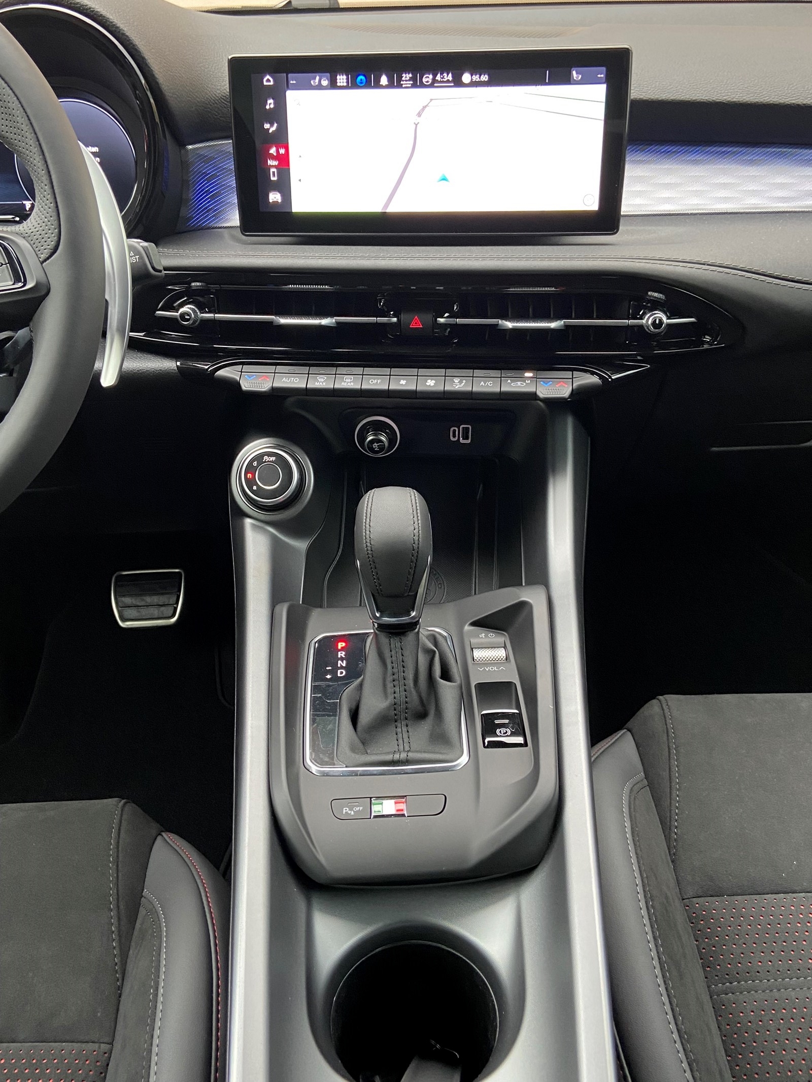 ALFA ROMEO Tonale 1.5 48V Hybrid Speciale-image-8