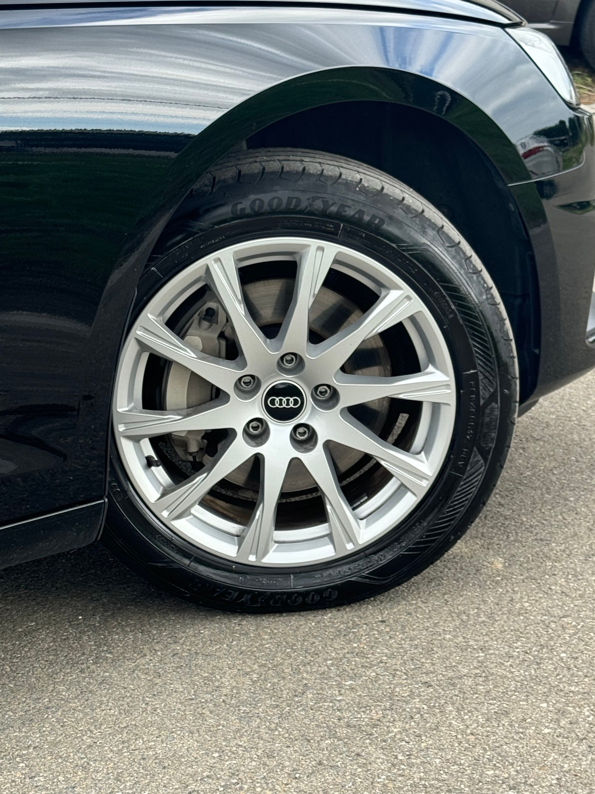 AUDI A4 Avant 40 TDI advanced quattro S-tronic-image-4
