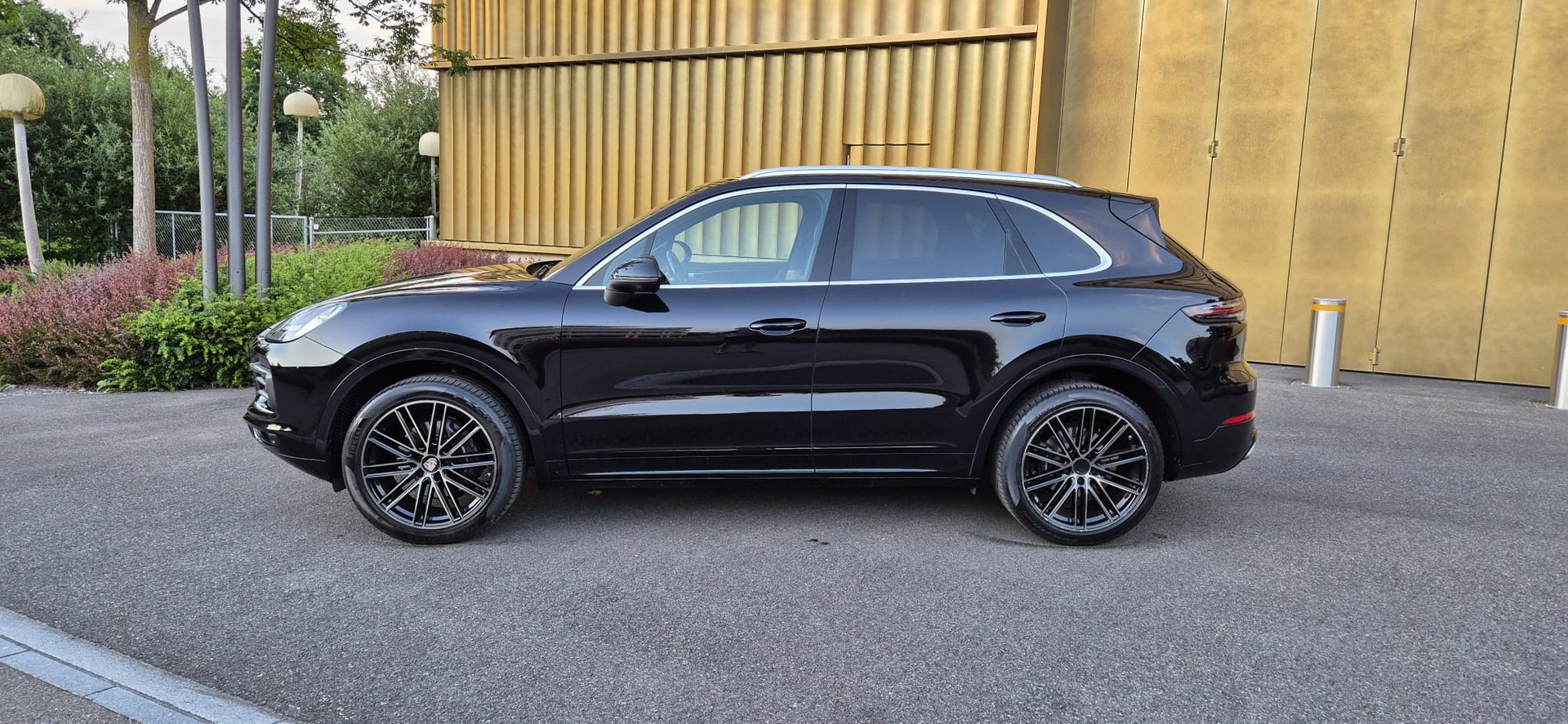 PORSCHE Cayenne-image-3
