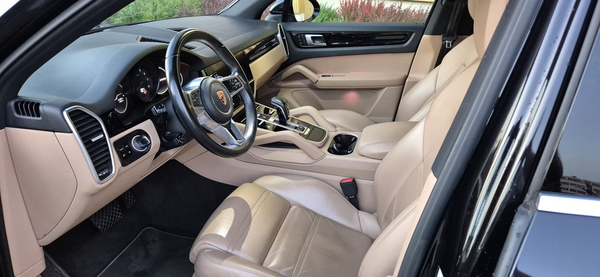 PORSCHE Cayenne-image-9