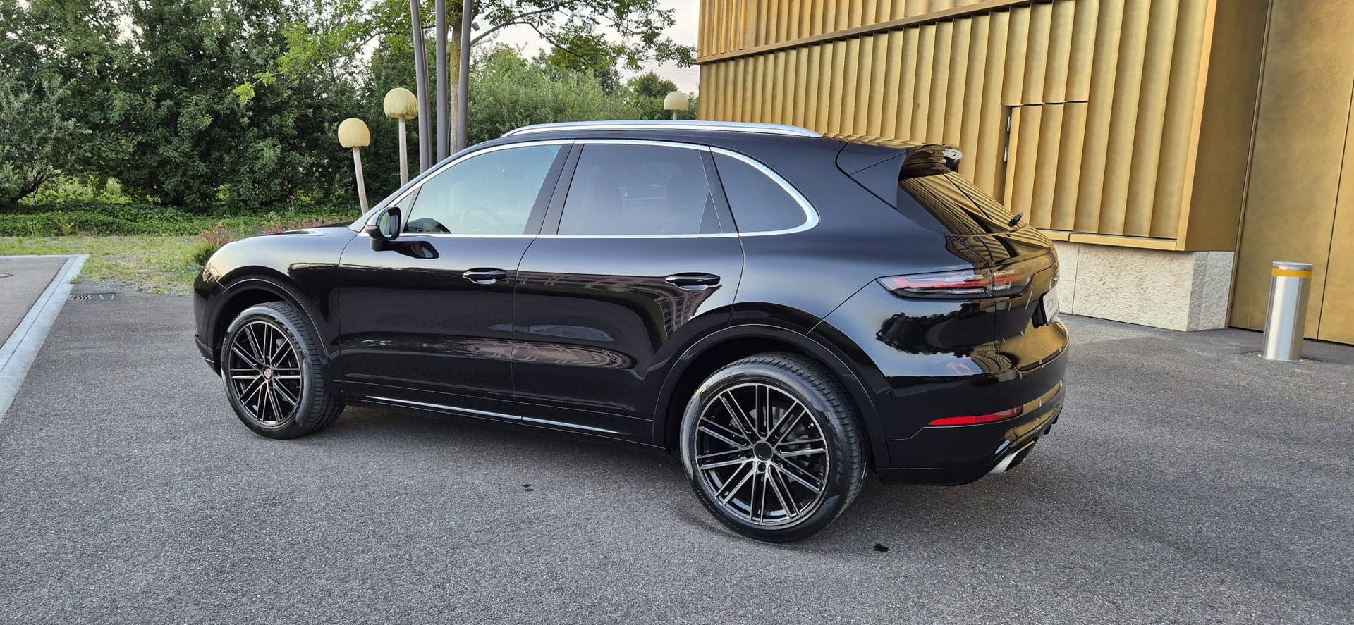 PORSCHE Cayenne-image-4