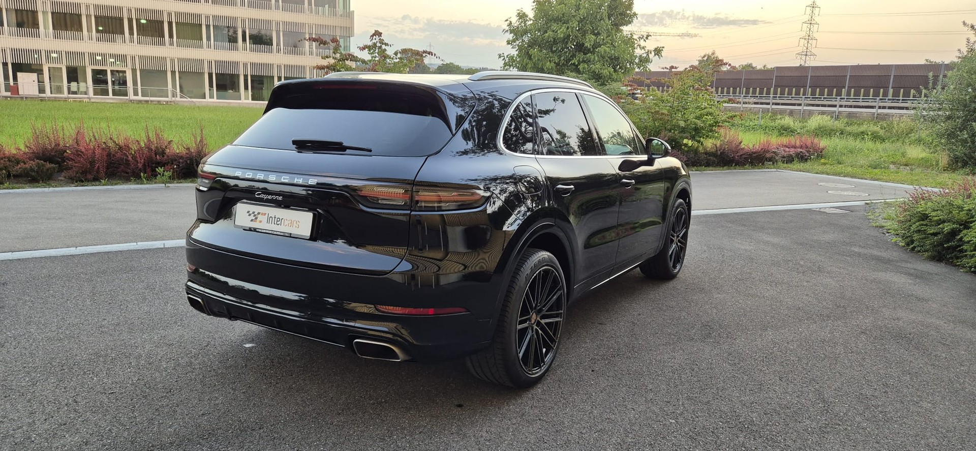 PORSCHE Cayenne-image-8