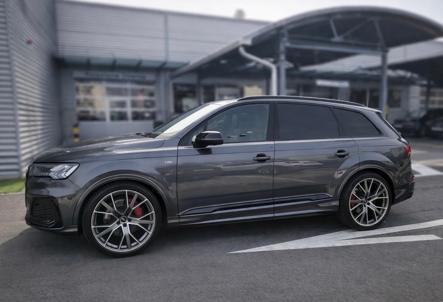 AUDI ABT Q7 50 TDI quattro S Line tiptronic-image-2