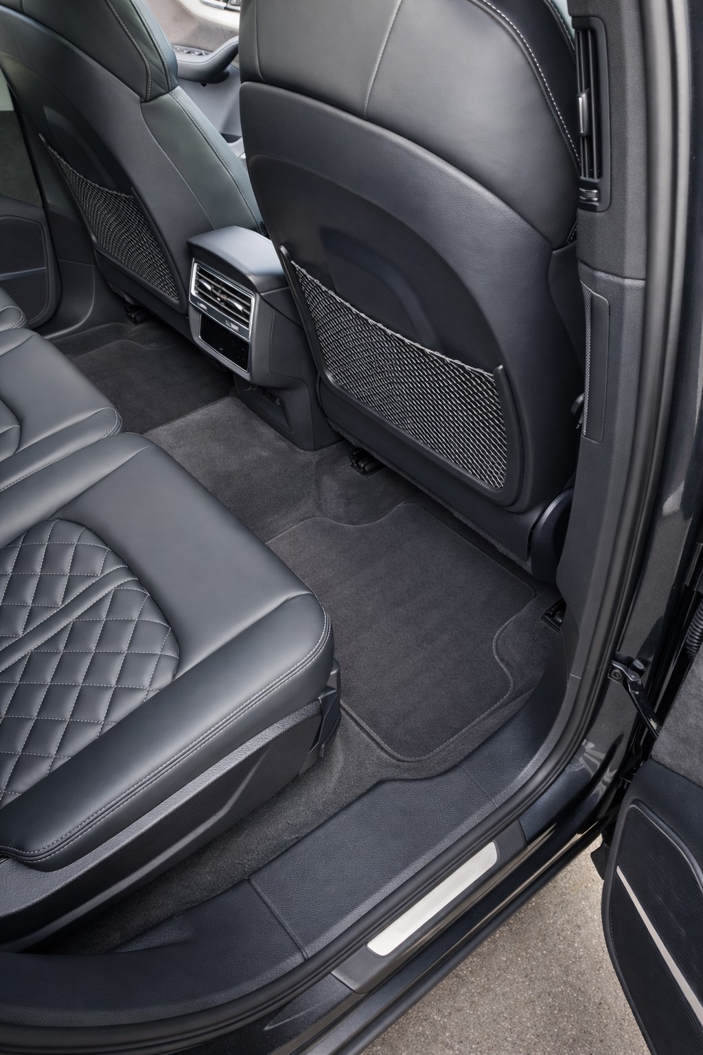 AUDI ABT Q7 50 TDI quattro S Line tiptronic-image-11