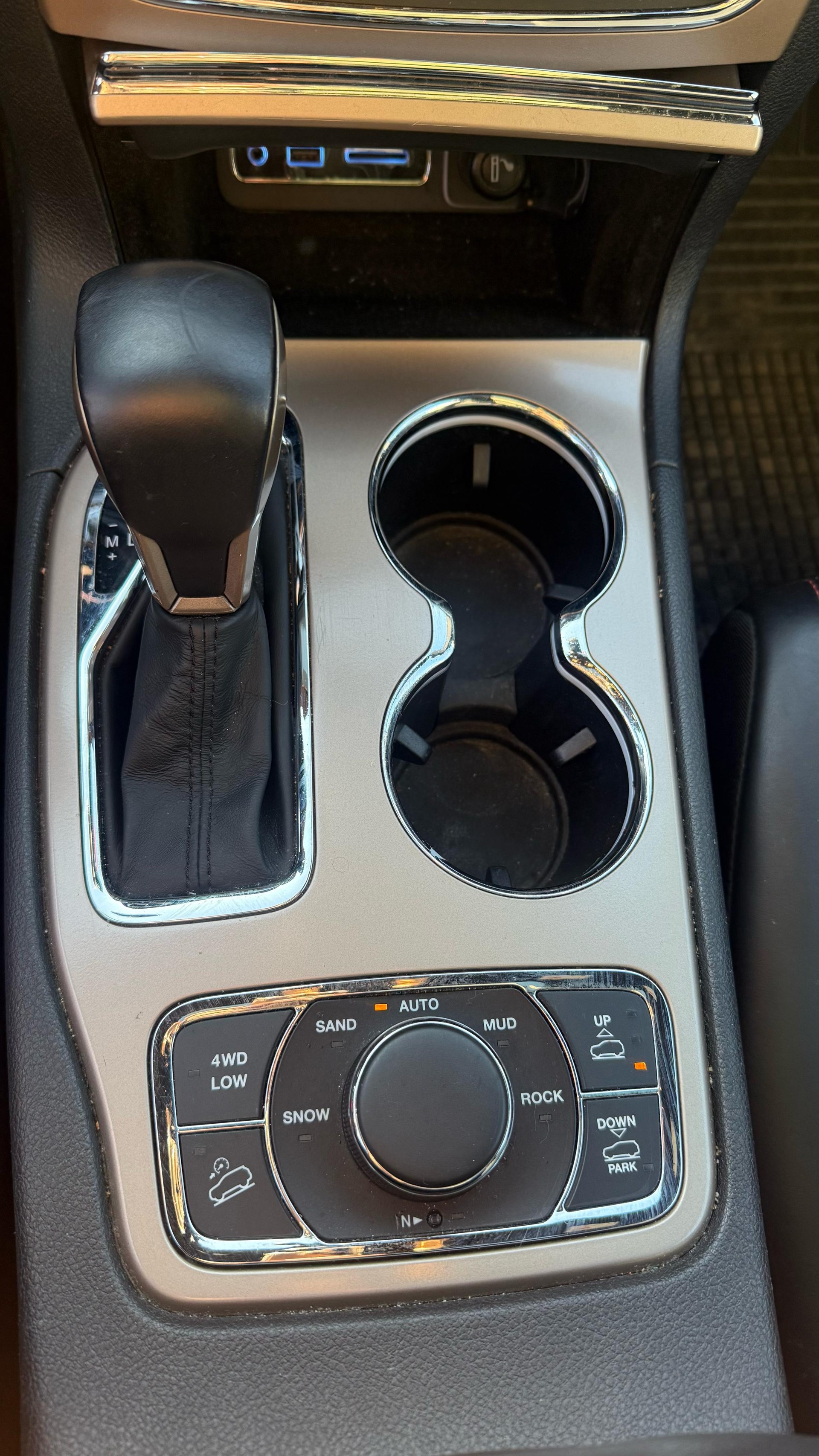 JEEP Grand Cherokee 3.0 CRD 75th Anniversary Automatic-image-10