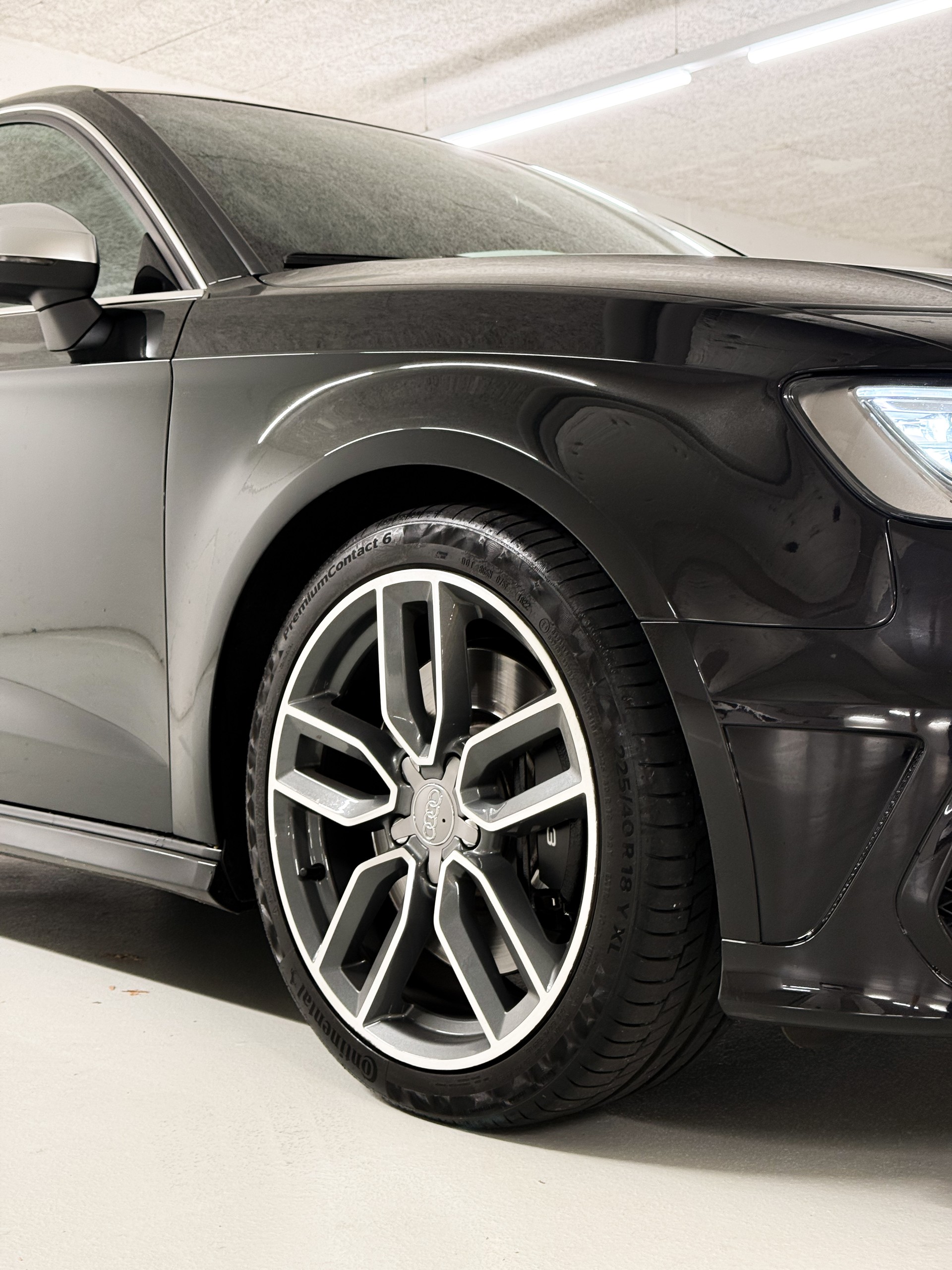 AUDI S3 2.0 TFSI quattro S-tronic-image-11