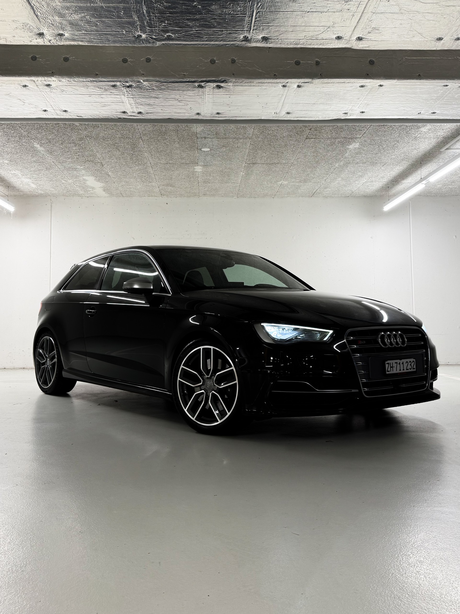 AUDI S3 2.0 TFSI quattro S-tronic-image-1