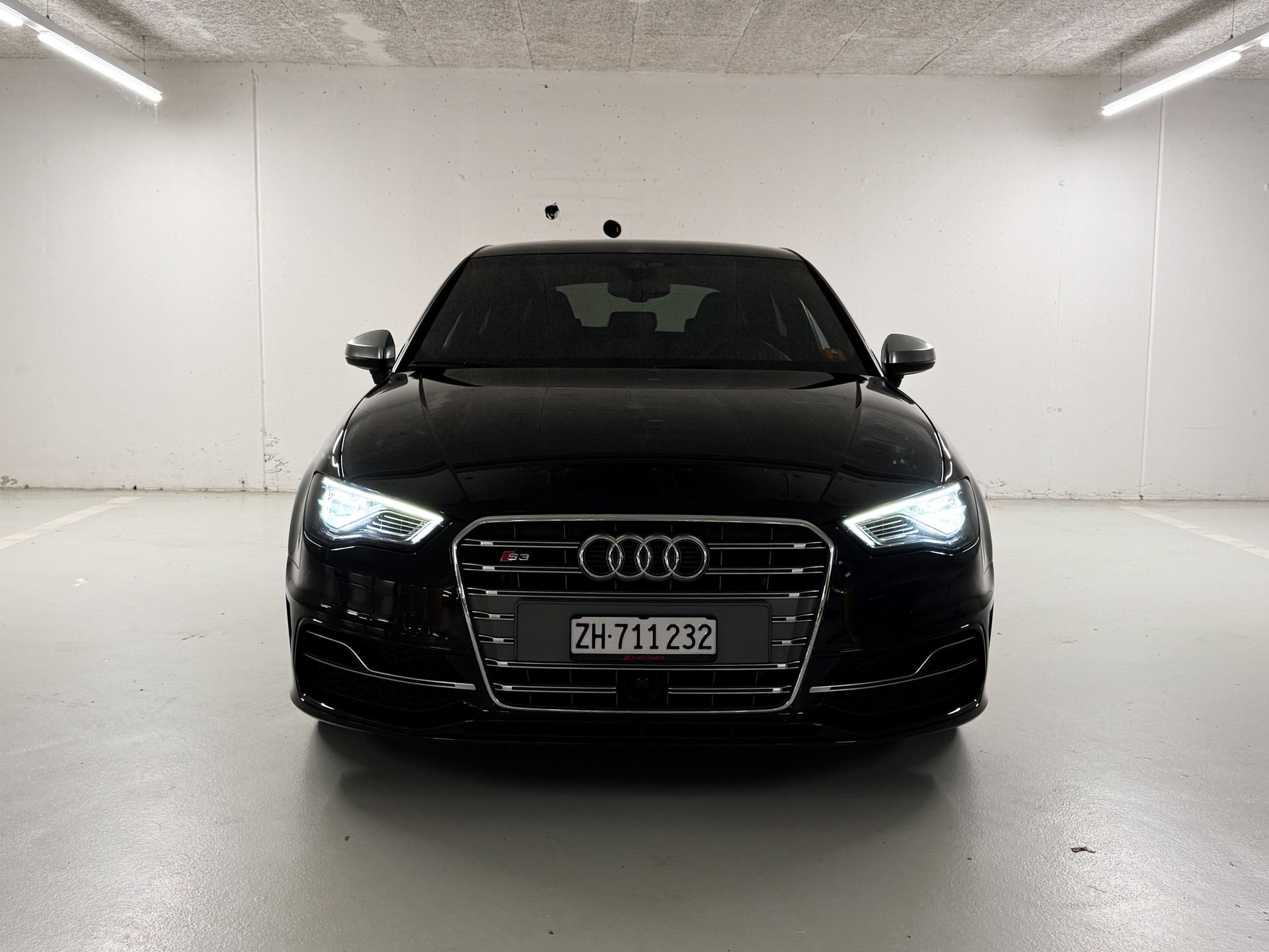 AUDI S3 2.0 TFSI quattro S-tronic-image-2