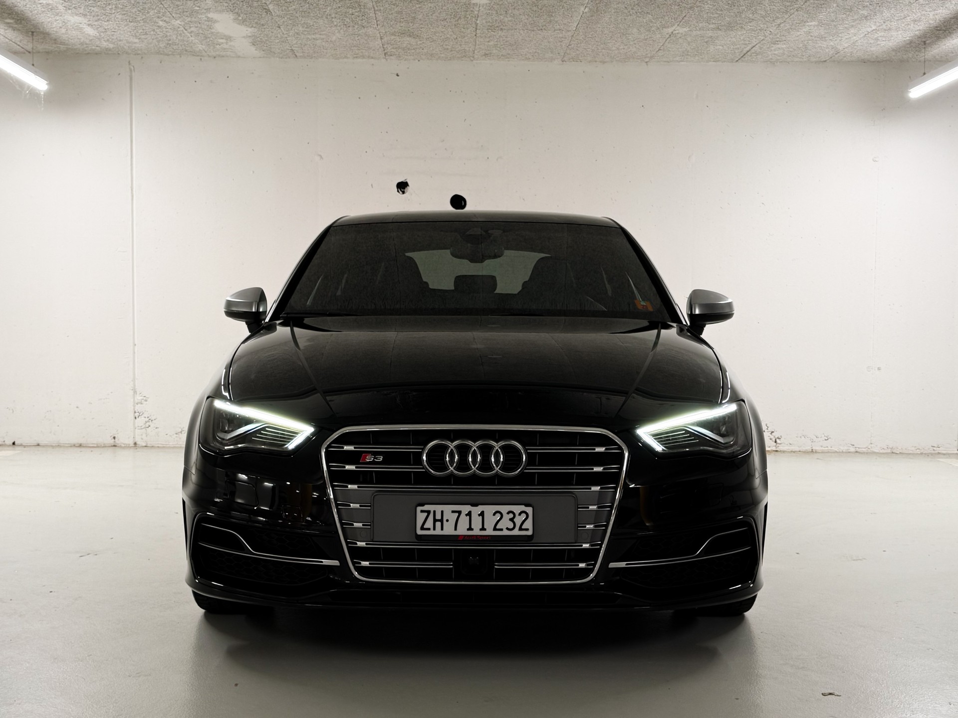 AUDI S3 2.0 TFSI quattro S-tronic-image-3
