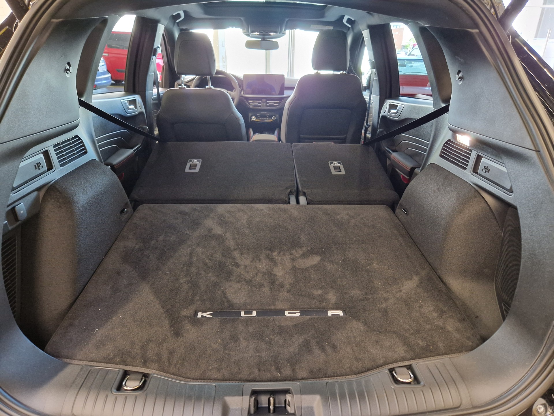 FORD Kuga 2.5 PHEV ST-Line X FWD-image-12