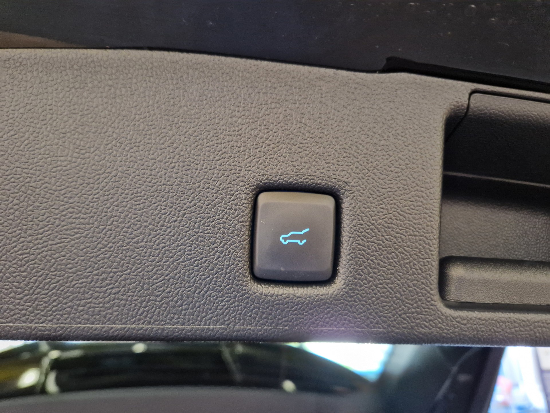 FORD Kuga 2.5 PHEV ST-Line X FWD-image-13