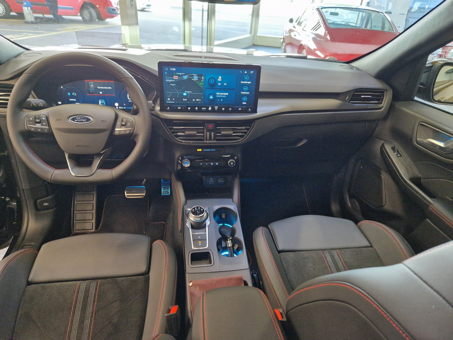 FORD Kuga 2.5 PHEV ST-Line X FWD-image-8