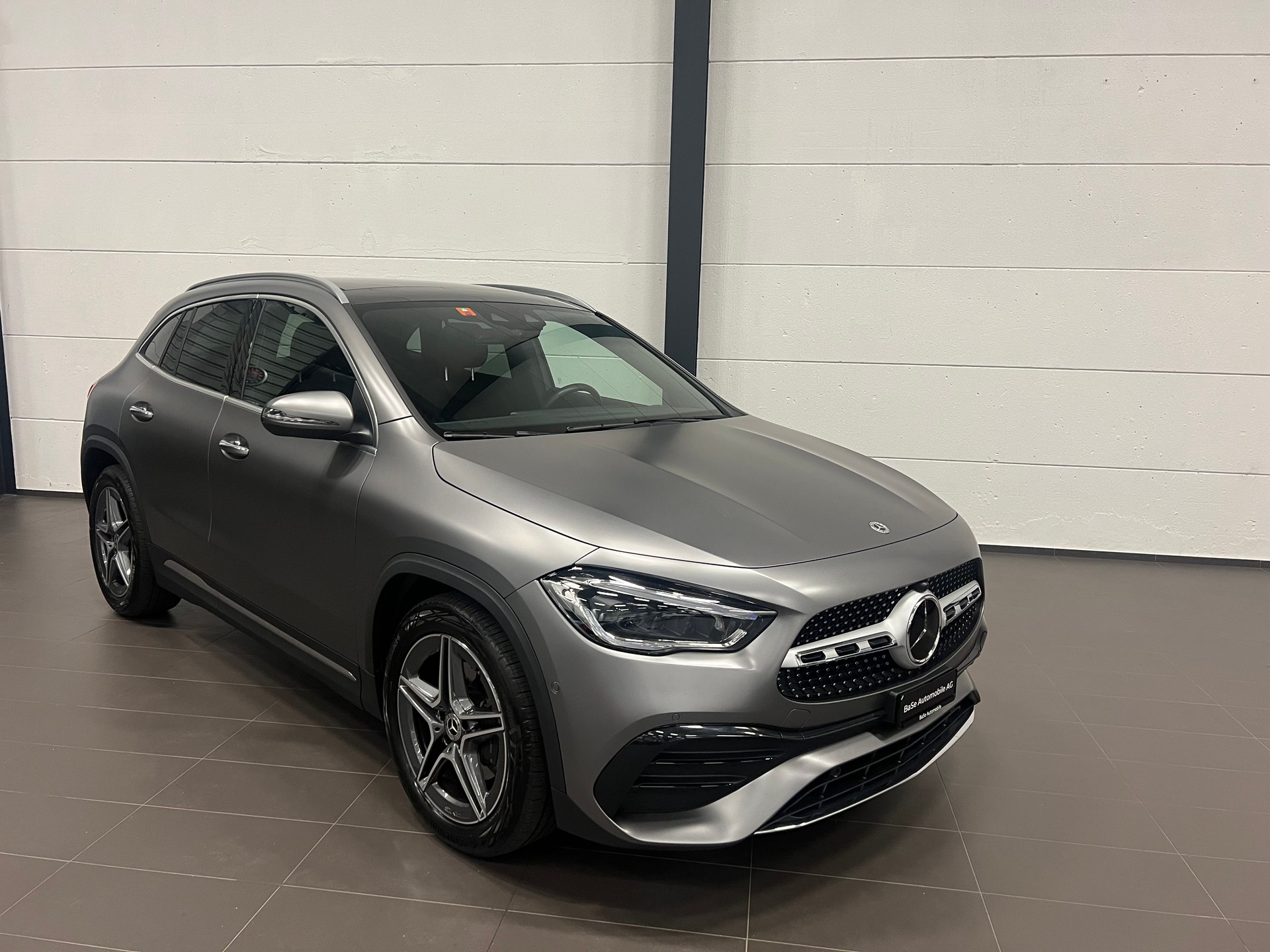 MERCEDES-BENZ GLA 200 4Matic AMG Line 8G-DCT-image-1