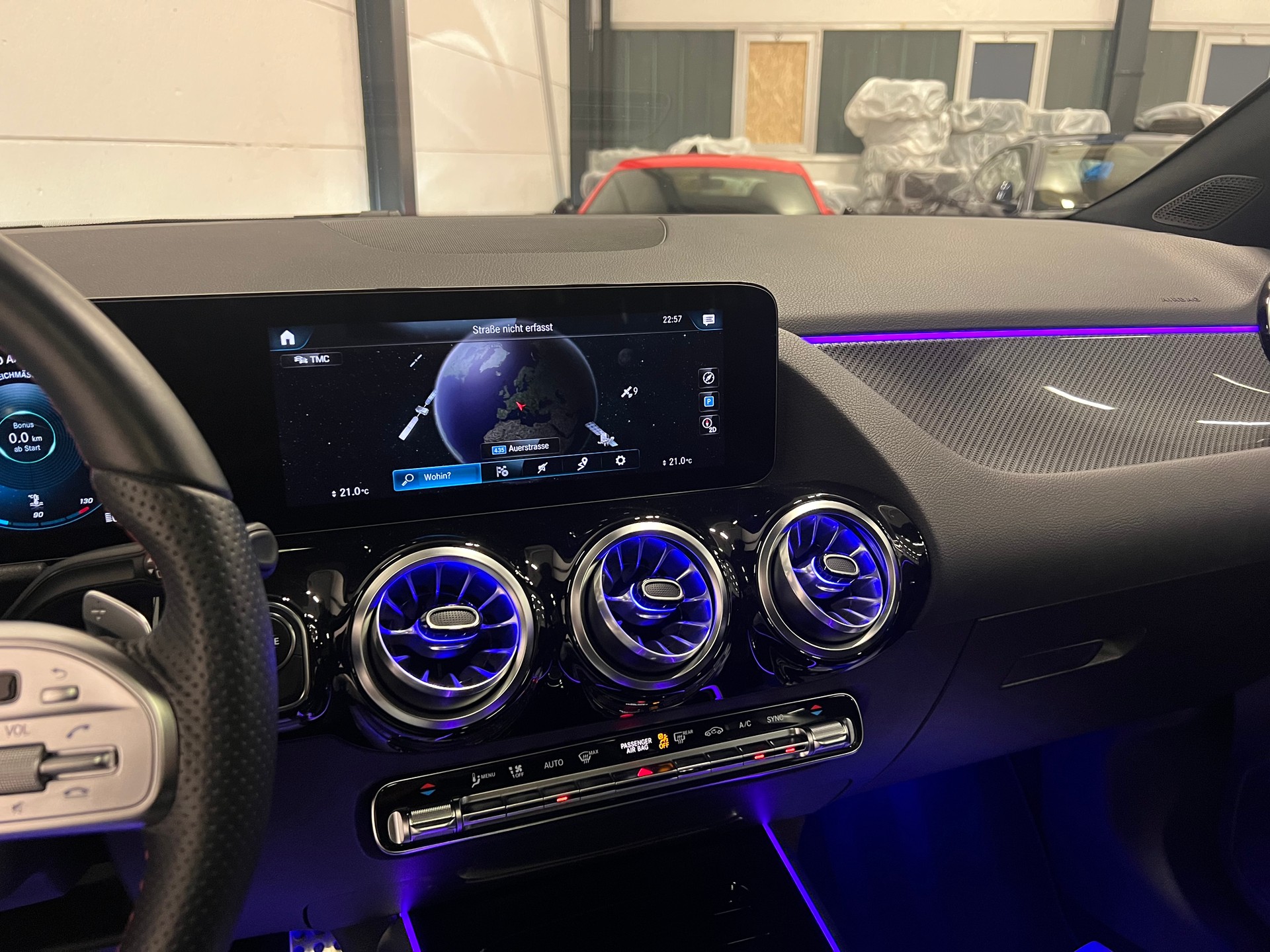 MERCEDES-BENZ GLA 200 4Matic AMG Line 8G-DCT-image-27