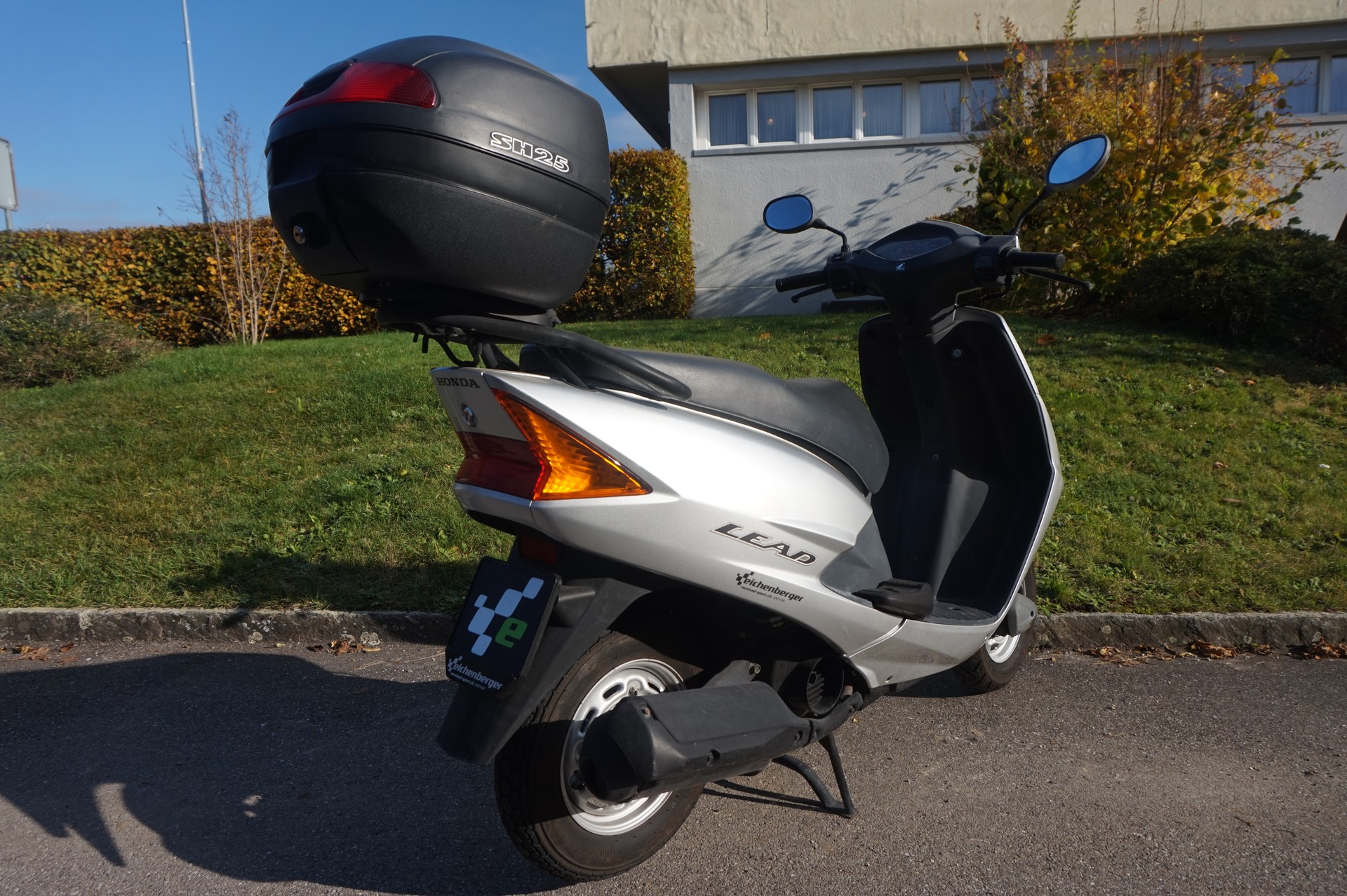HONDA SCV 100 Lead mit Top Case-showroom-element-2