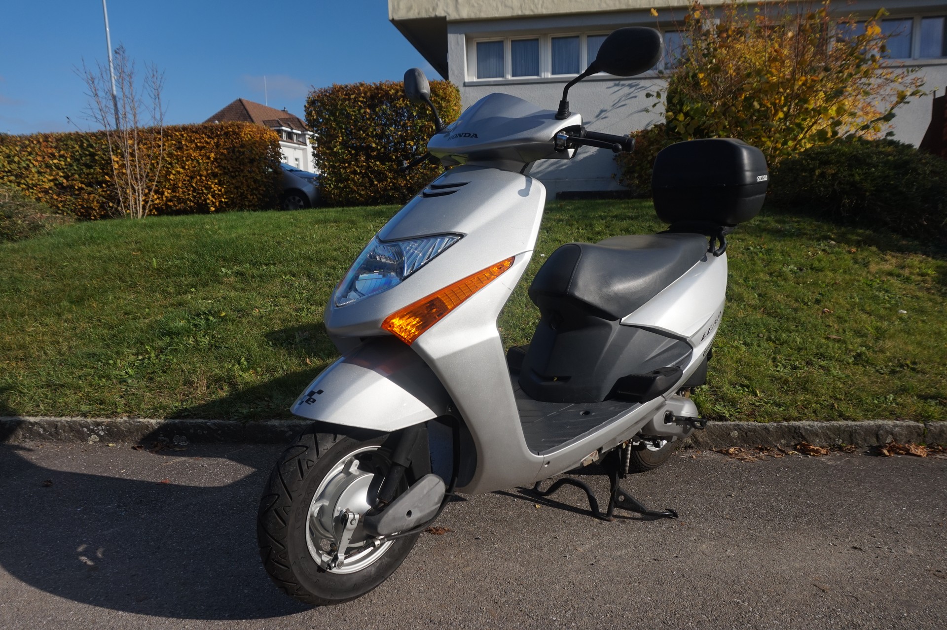 HONDA SCV 100 Lead mit Top Case