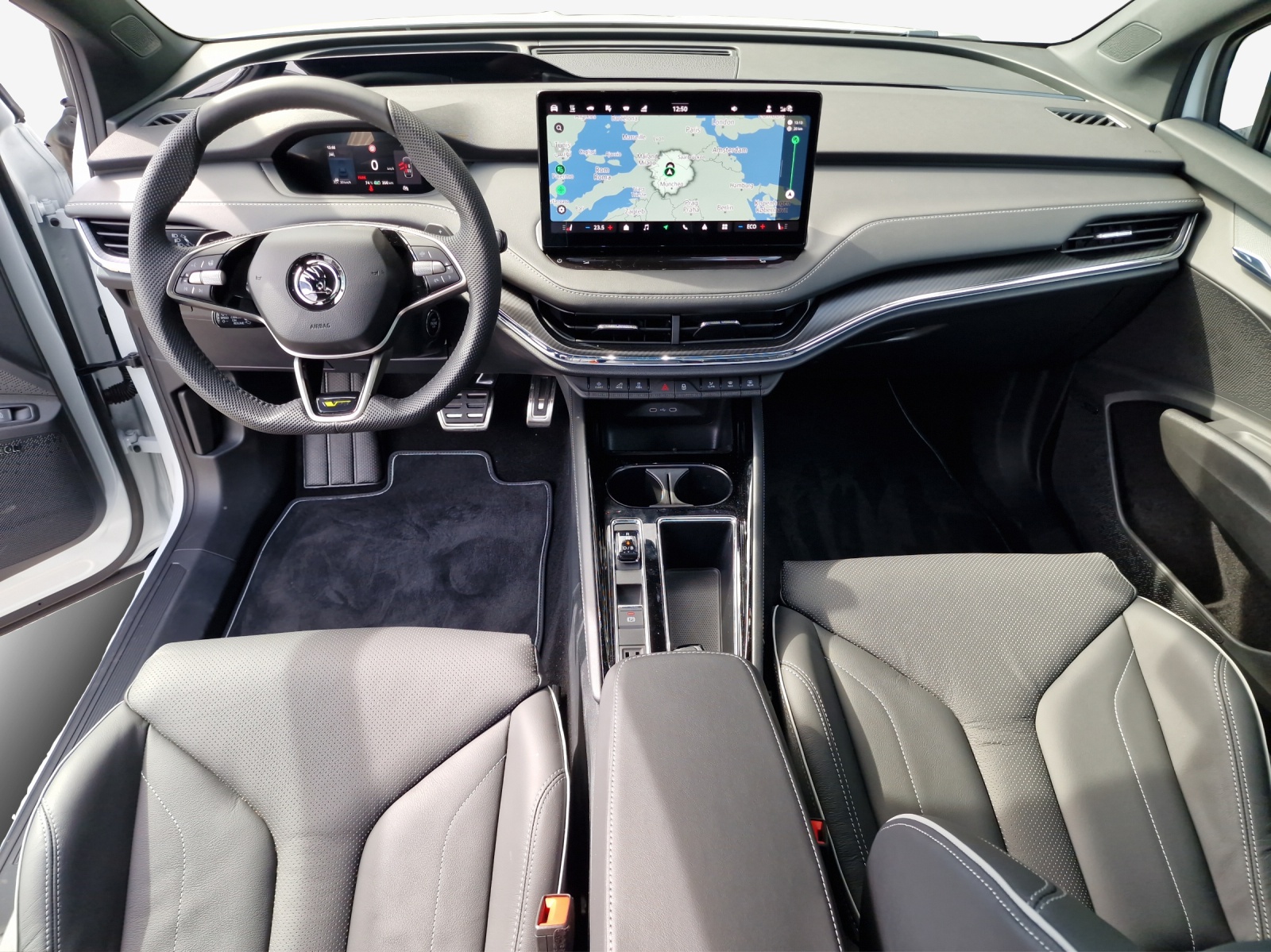 SKODA Enyaq RS 4x4-image-9