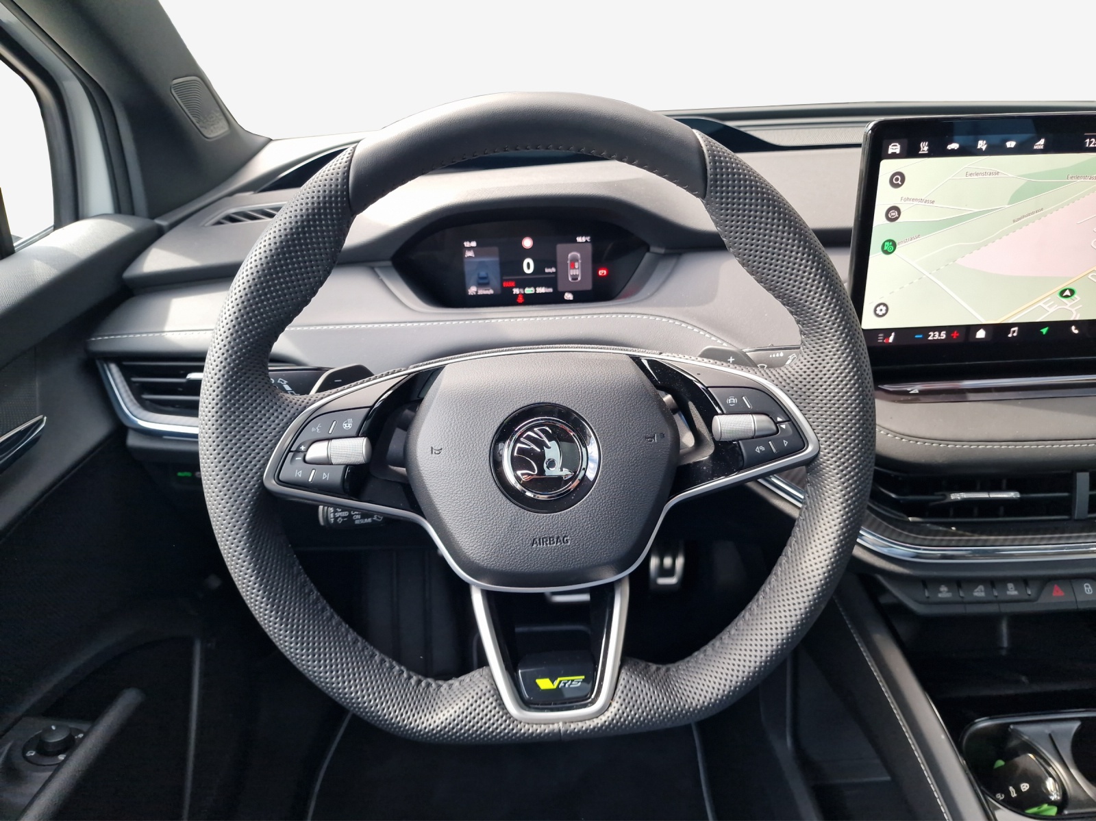 SKODA Enyaq RS 4x4-image-10