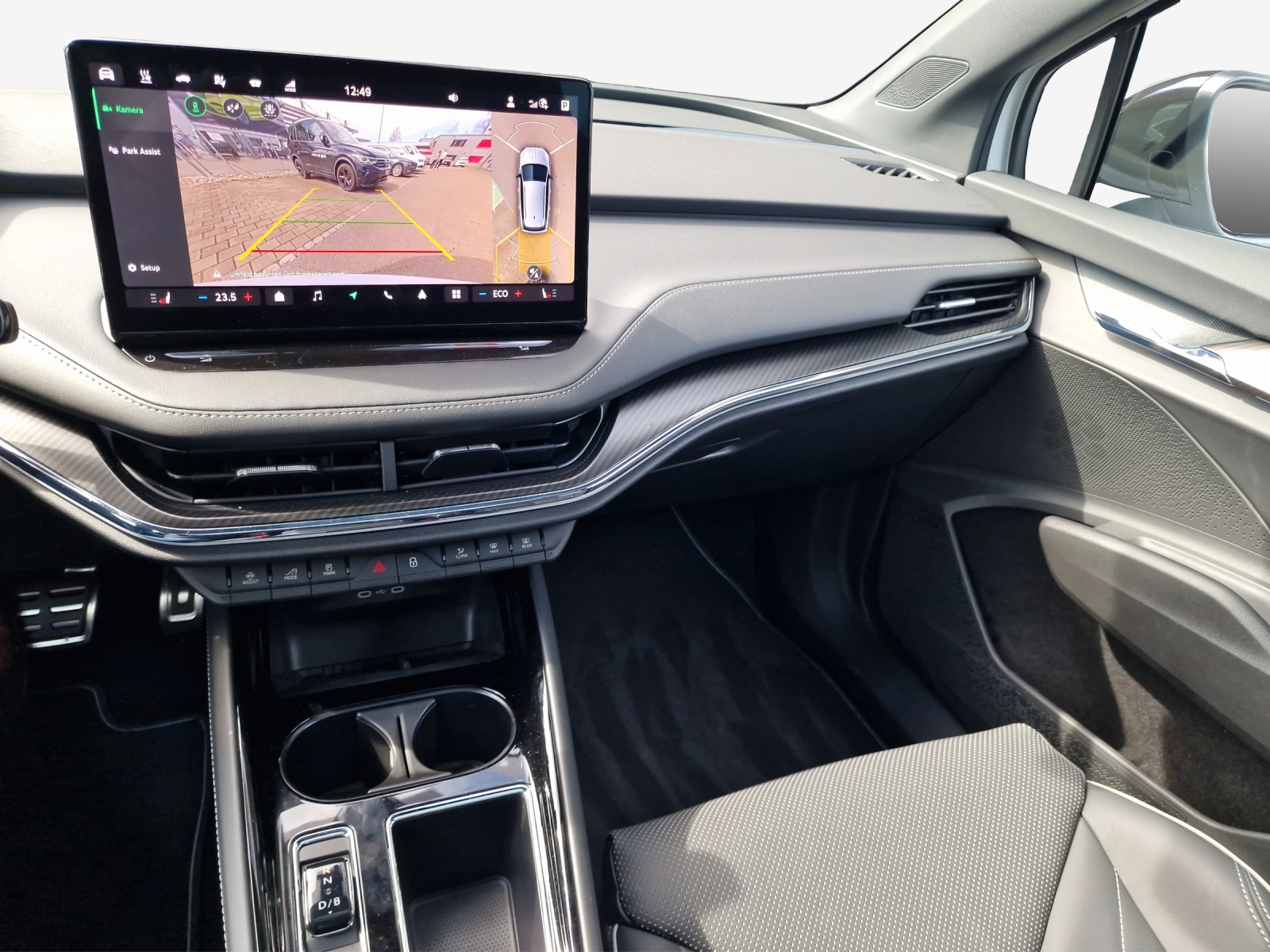 SKODA Enyaq RS 4x4-image-11