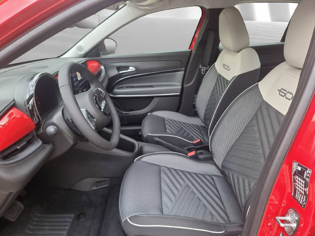 FIAT 600 1.2 Hybrid 136 Cult Swiss Edition-image-3