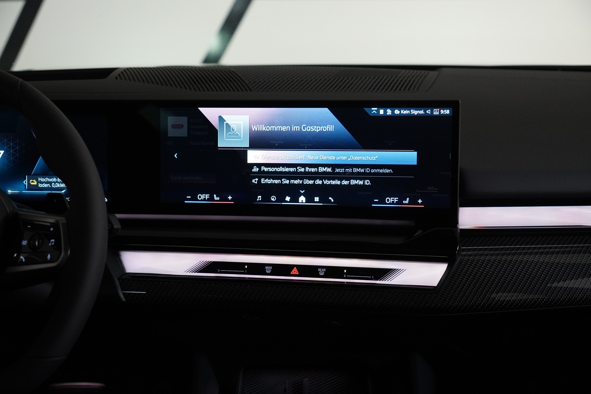 BMW 550e xDrive Touring M Sport Pro Steptronic-image-18