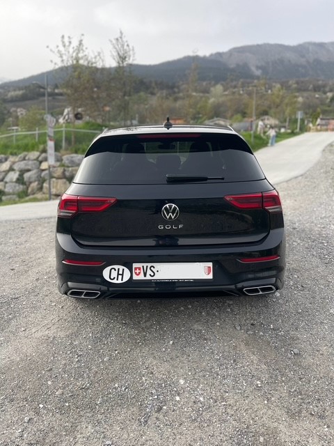 VW Golf 1.5 TSI ACT R-Line-image-1