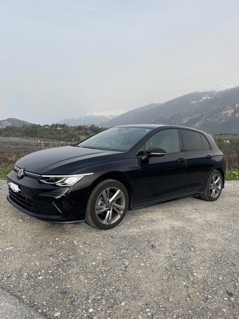 VW Golf 1.5 TSI ACT R-Line-image-0