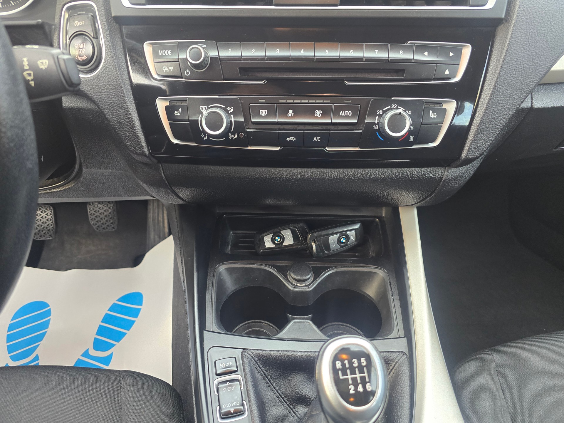 BMW 118i-image-21