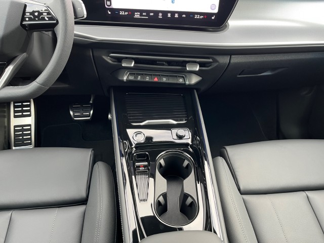 AUDI Q3 SUV 110 kW TFSI S tronic-image-13