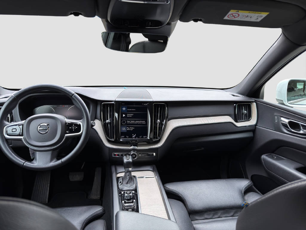 VOLVO XC60 2.0 D4 Inscription AWD-image-10
