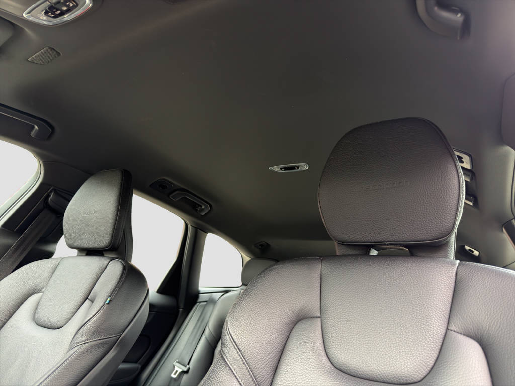 VOLVO XC60 2.0 D4 Inscription AWD-image-11