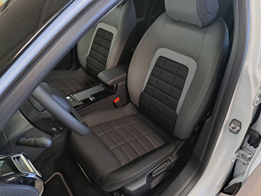 CITROEN C4 1.2 Hybrid 145cv Collection-image-8