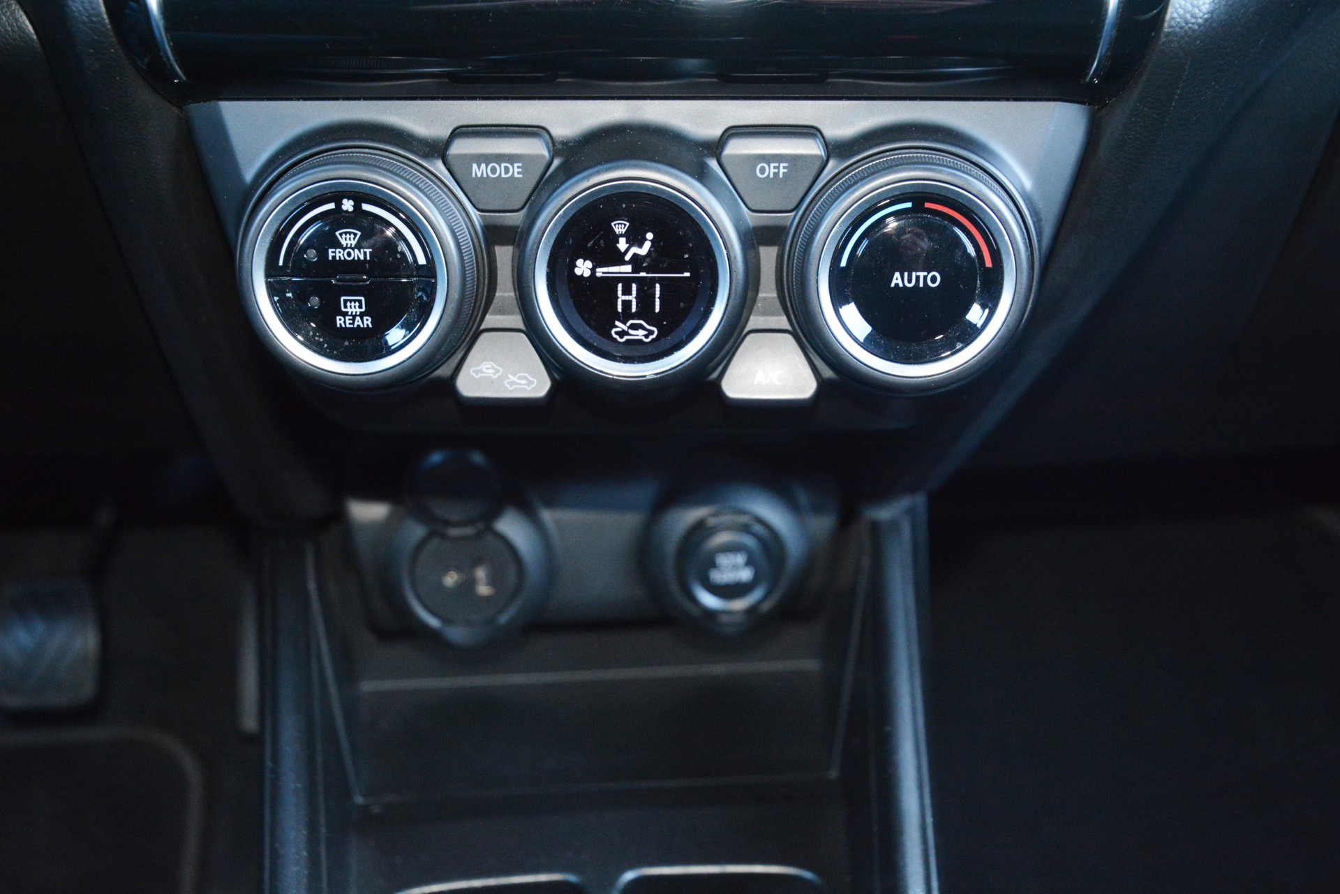 SUZUKI Swift 1.2i 16V SHVS Piz Sulai Top Hybrid Allgri4x4-image-10