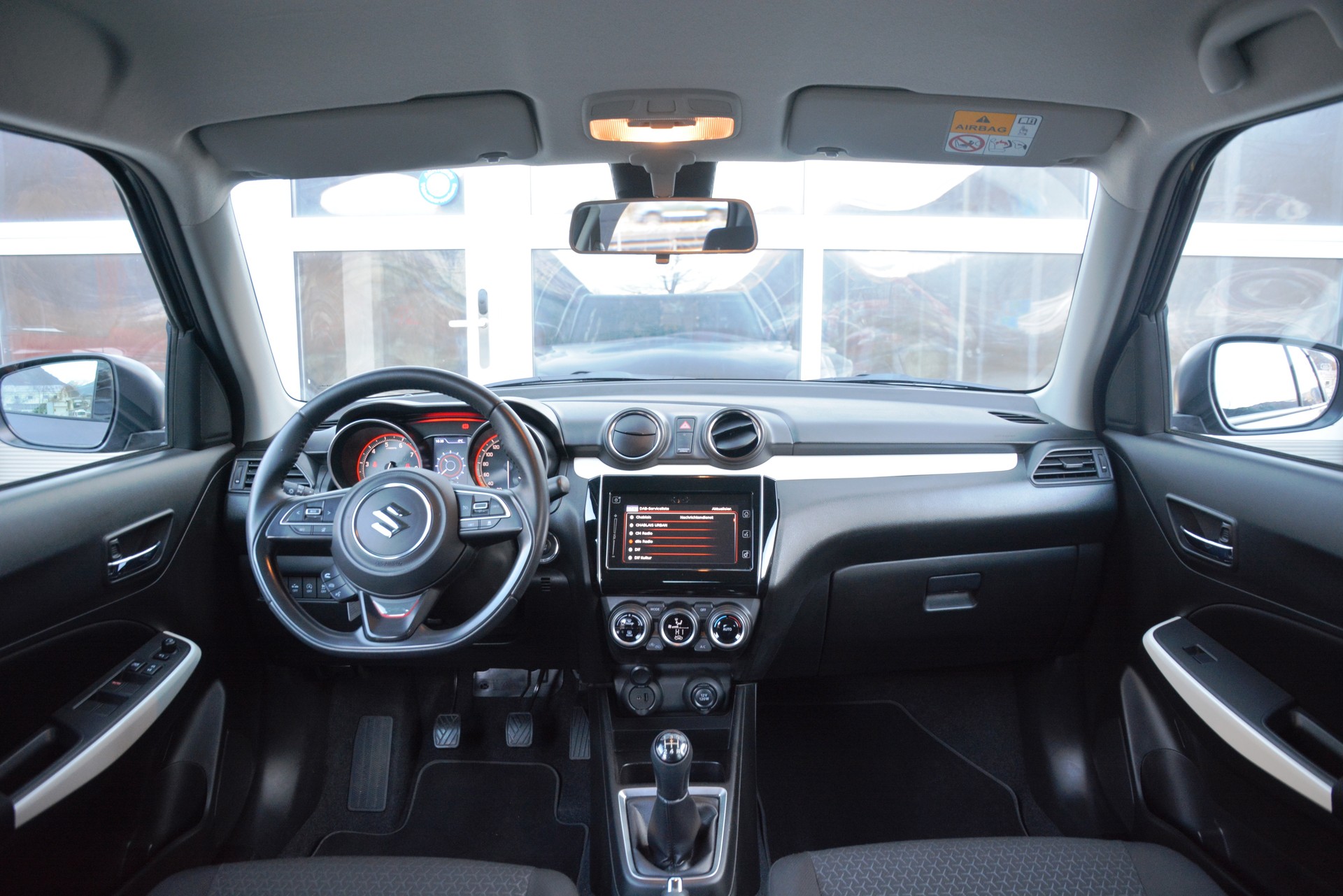 SUZUKI Swift 1.2i 16V SHVS Piz Sulai Top Hybrid Allgri4x4-image-4