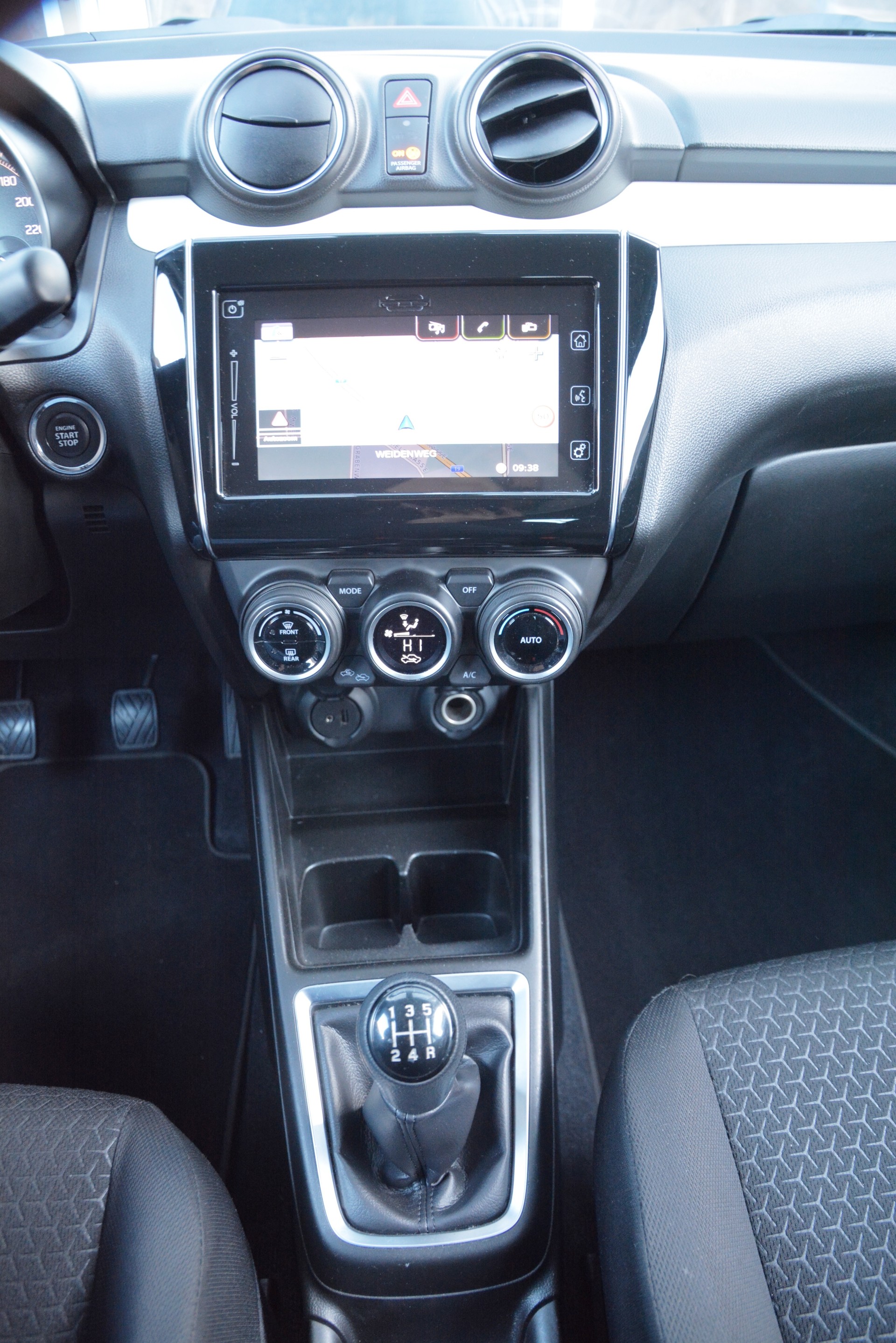 SUZUKI Swift 1.2i 16V SHVS Piz Sulai Top Hybrid Allgri4x4-image-6