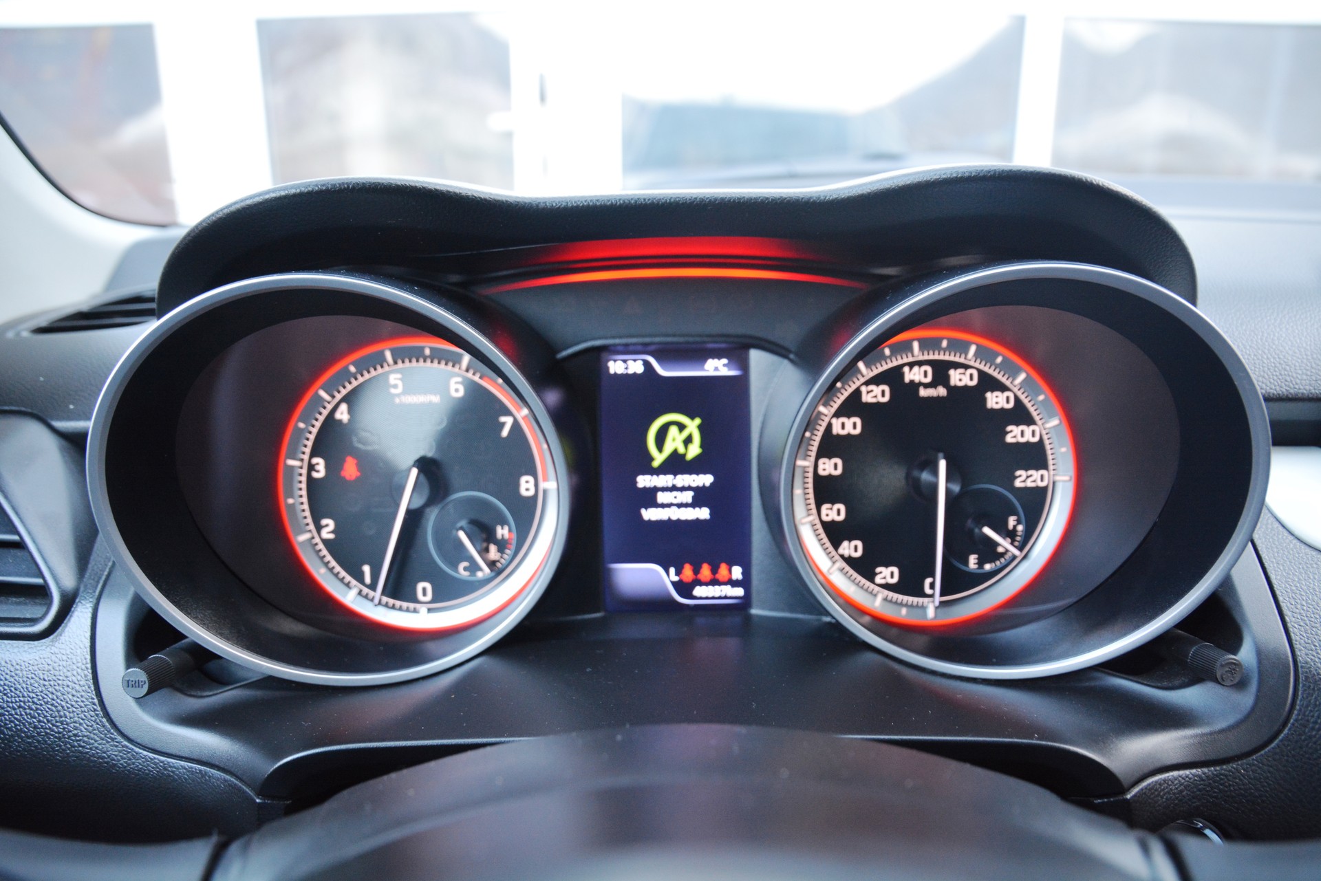SUZUKI Swift 1.2i 16V SHVS Piz Sulai Top Hybrid Allgri4x4-image-5